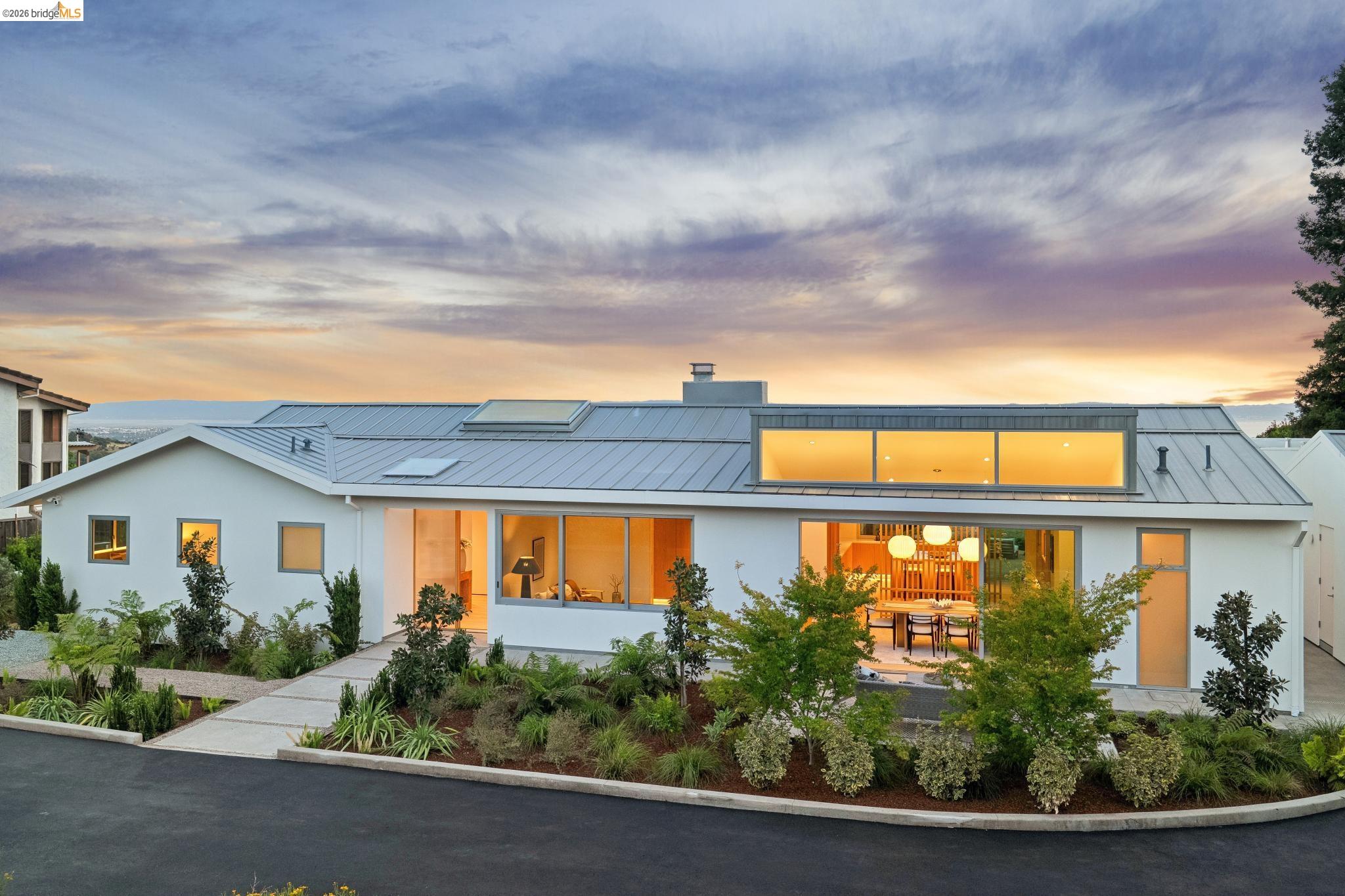 14001 Skyline Blvd, Oakland CA 94619 — photo 96