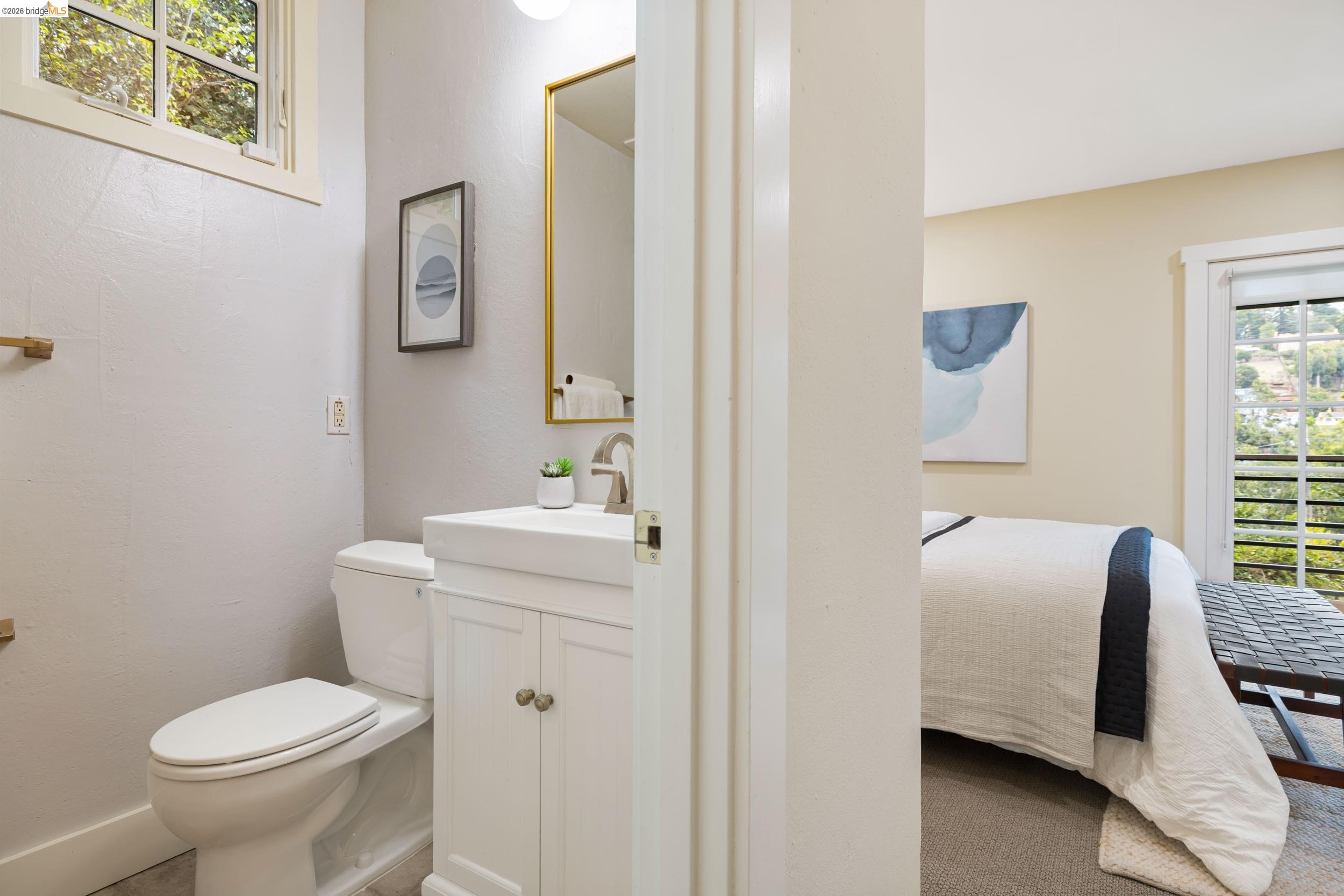 695 Florence, Oakland CA 94618 — photo 12