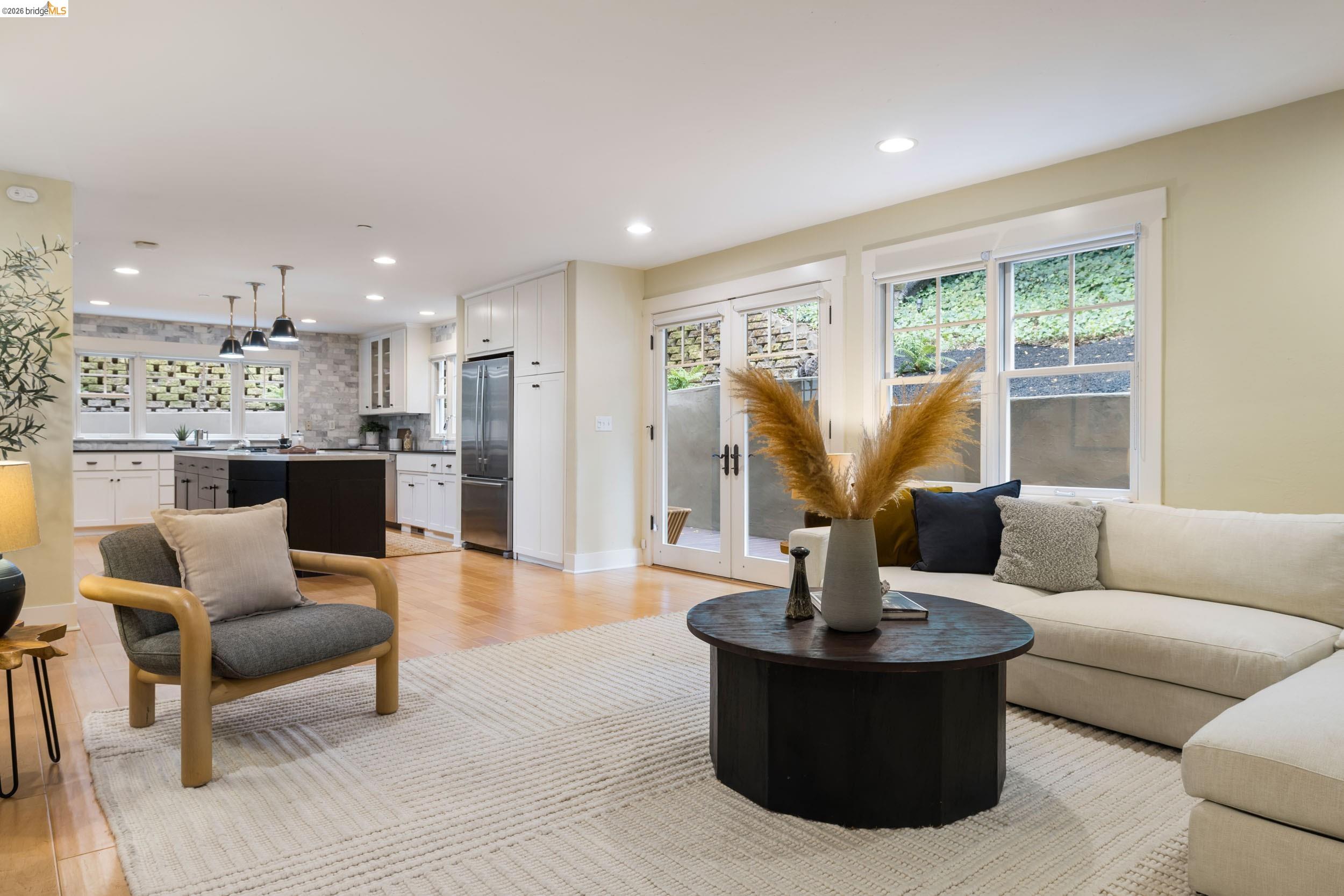 695 Florence, Oakland CA 94618 — photo 21