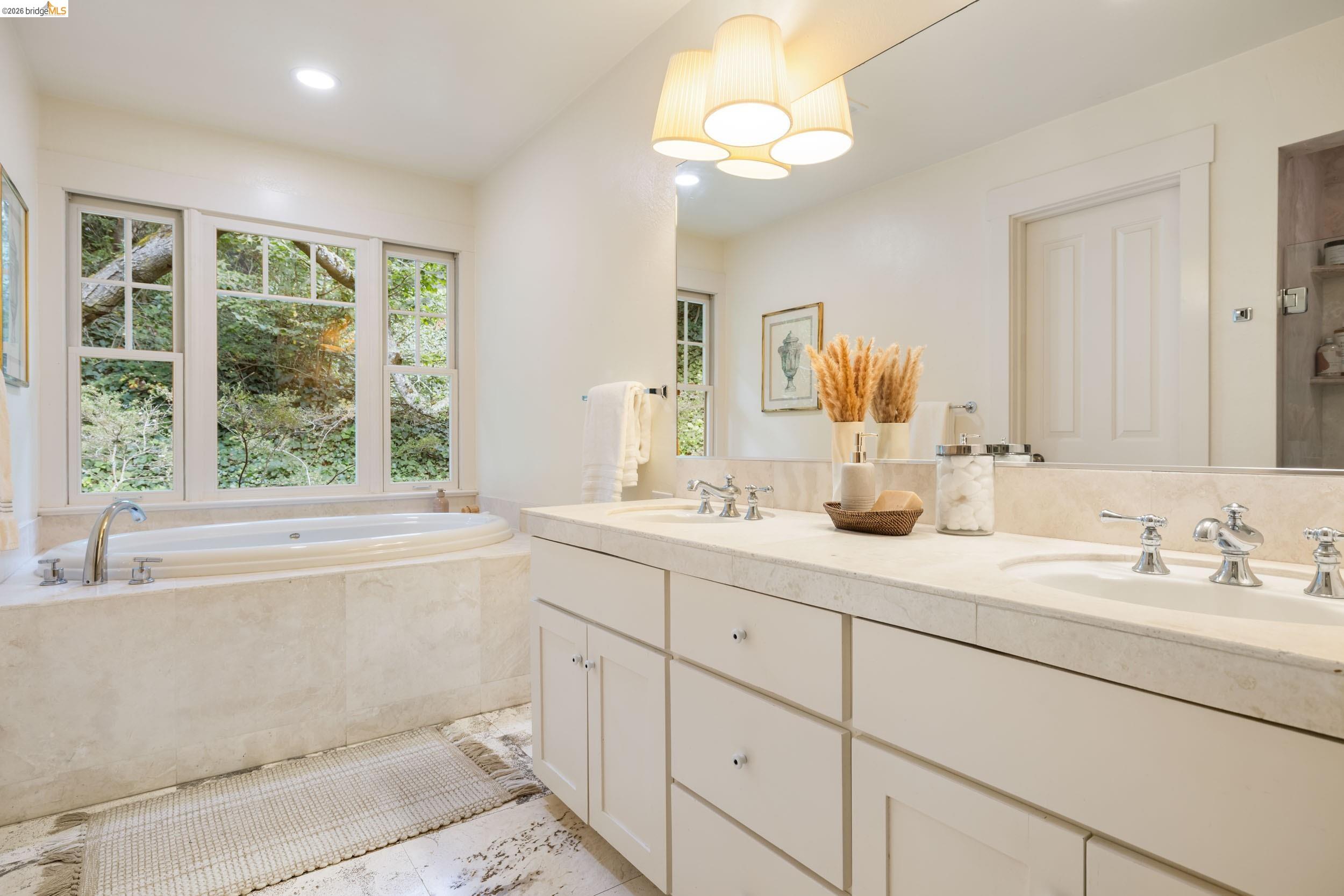 695 Florence, Oakland CA 94618 — photo 35