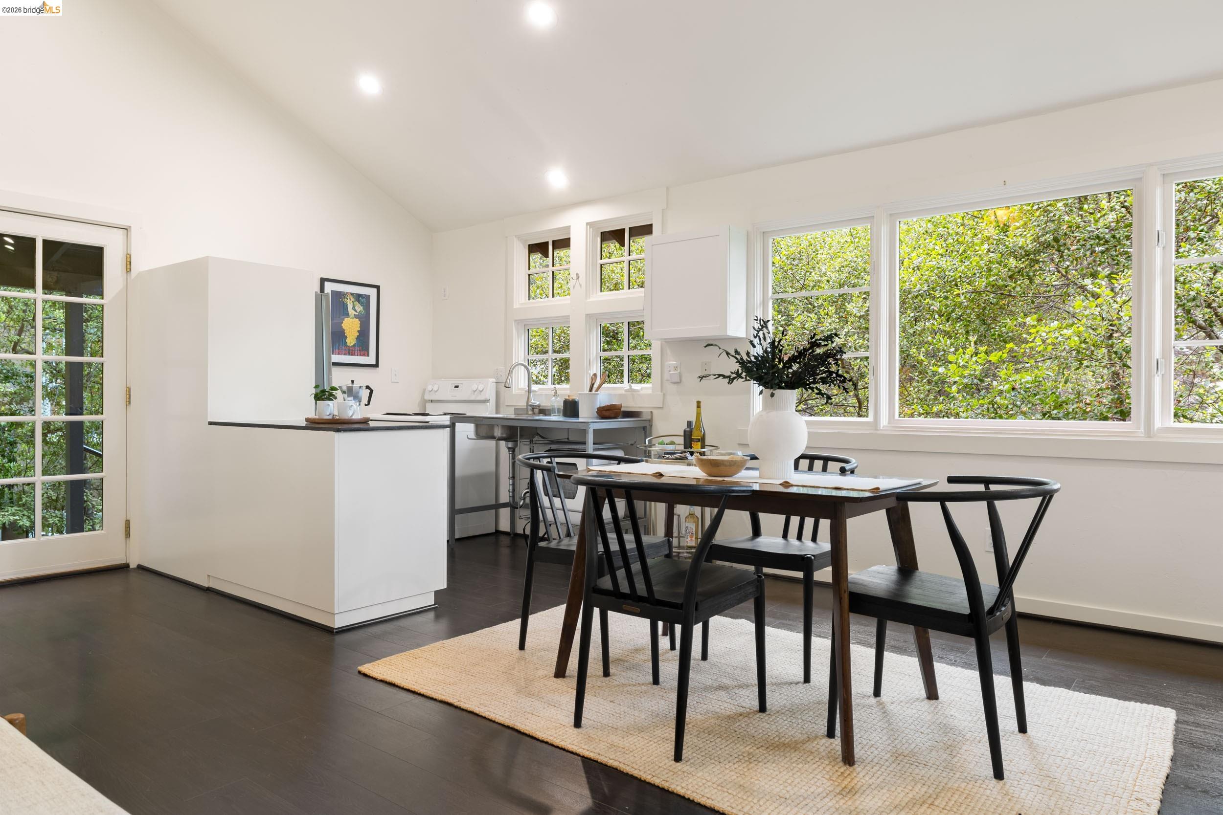 695 Florence, Oakland CA 94618 — photo 42