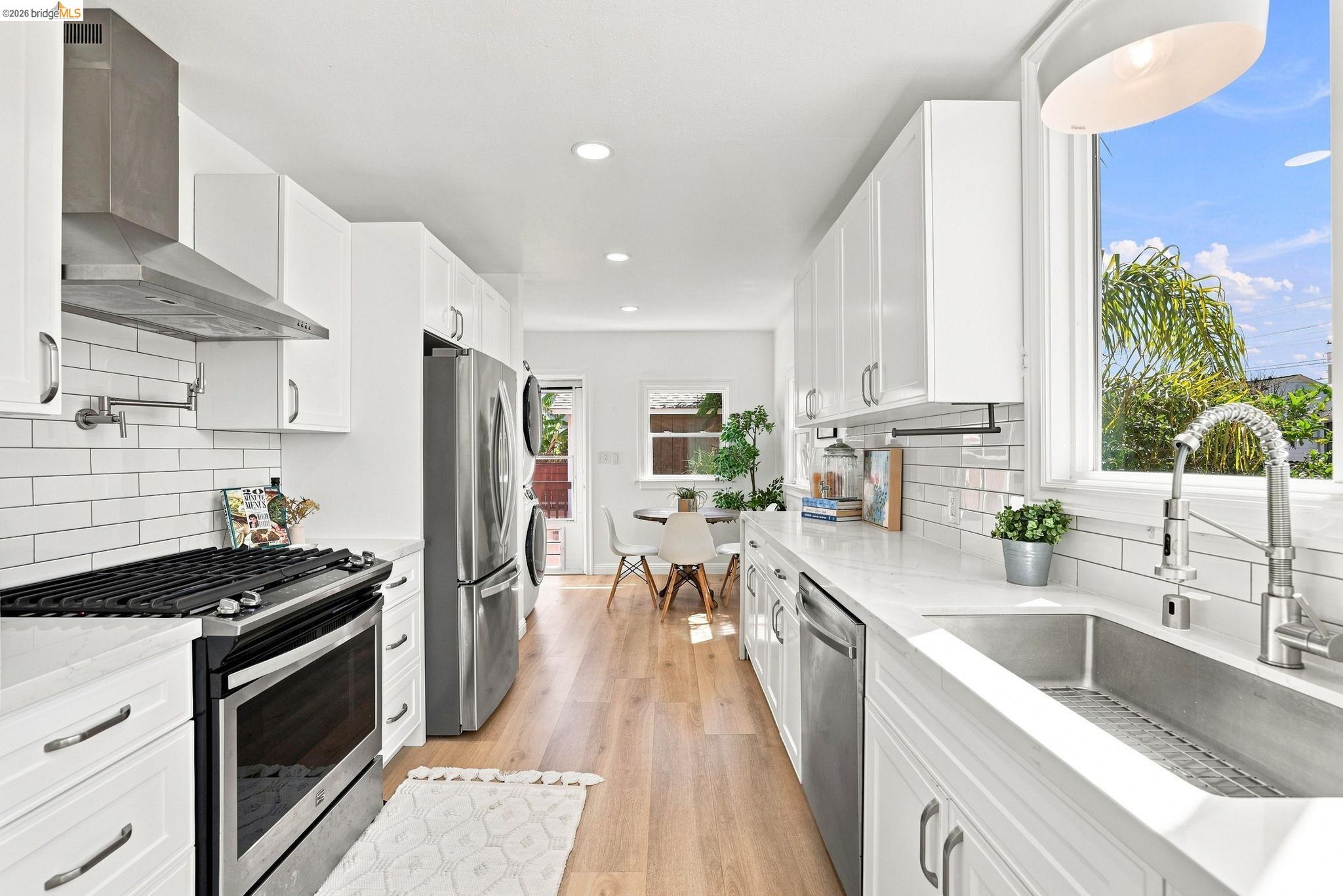 518 36Th St, Richmond CA 94805 — photo 10