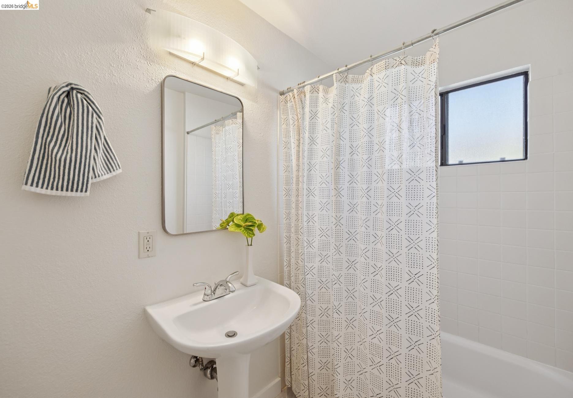 1879 Tulare Ave, Richmond CA 94805 — photo 27
