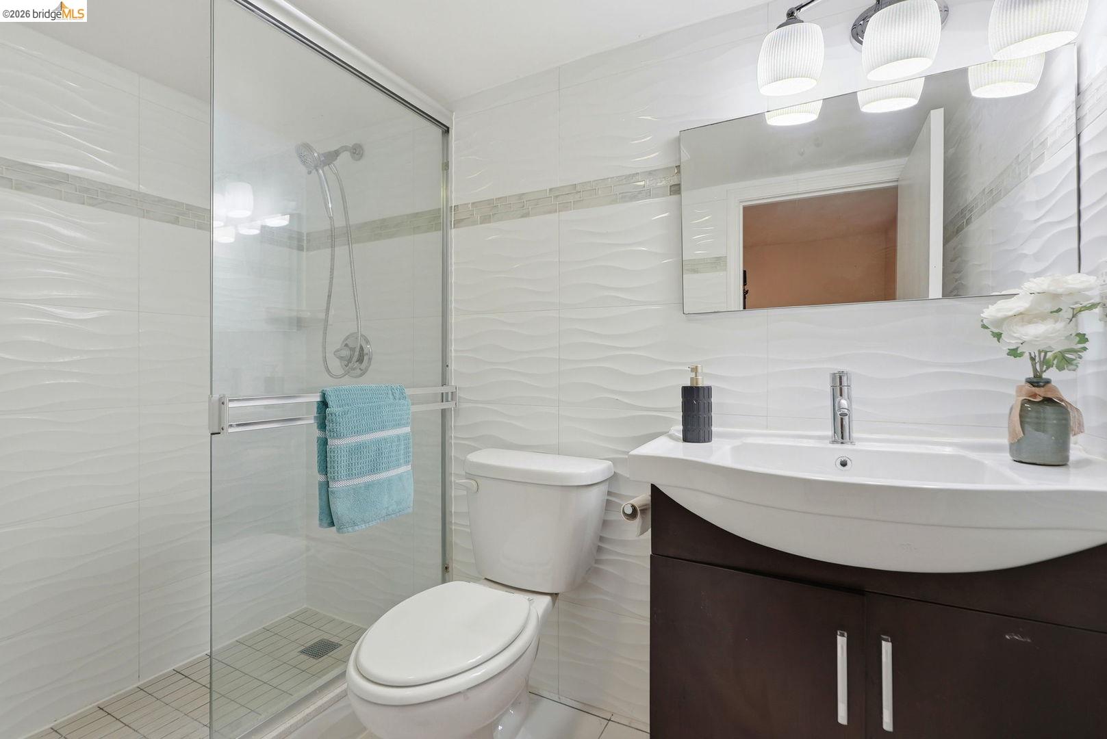 560 45th ST, Oakland CA 94609 — photo 37