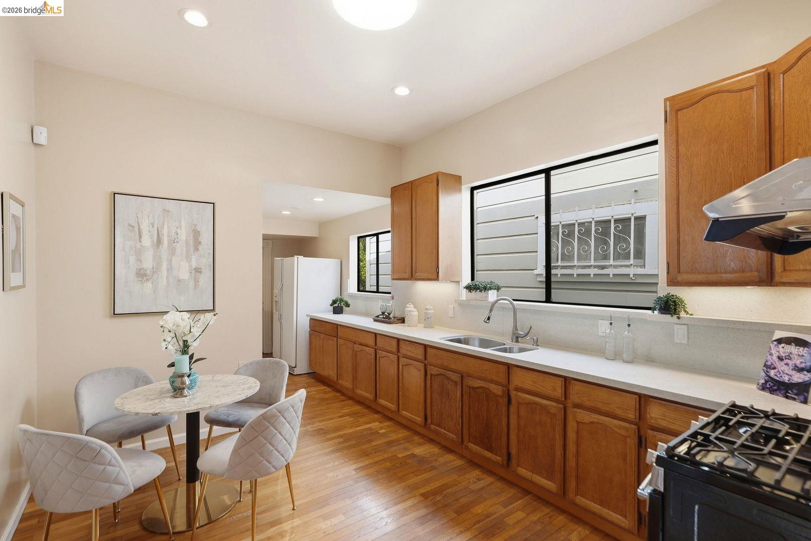 560 45th ST, Oakland CA 94609 — photo 6