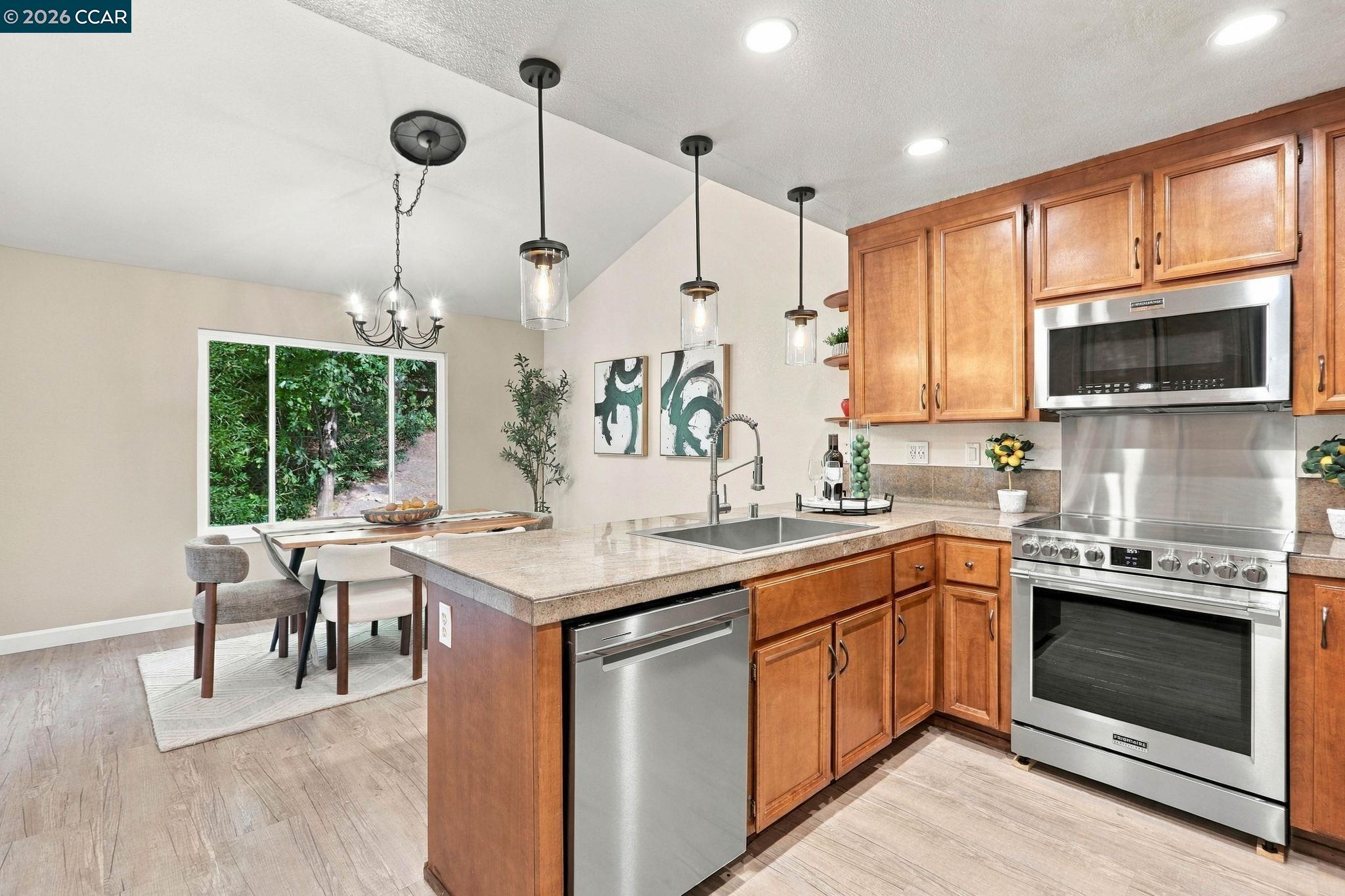 164 Southwind Dr, Pleasant Hill CA 94523 — photo 12