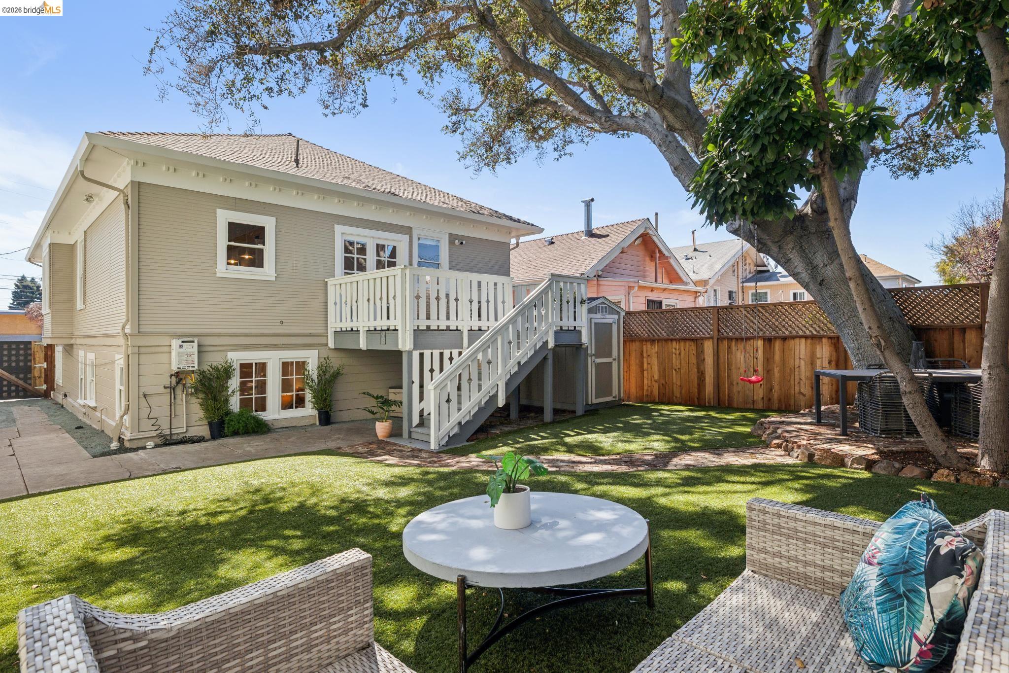 916 Arlington Ave, Oakland CA 94608 — photo 36