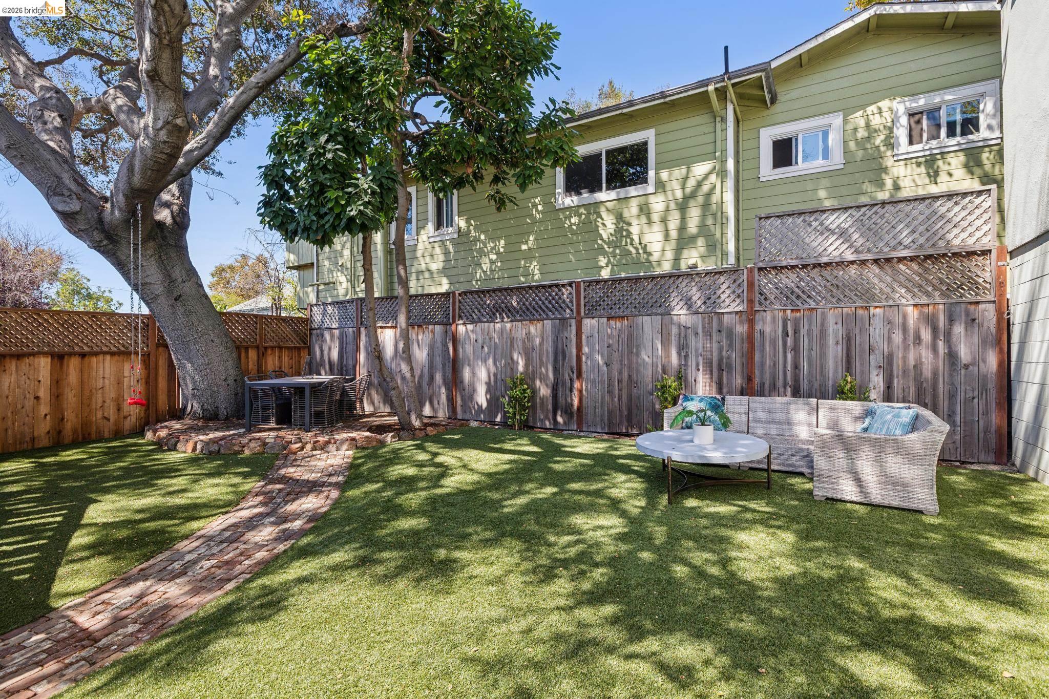 916 Arlington Ave, Oakland CA 94608 — photo 39