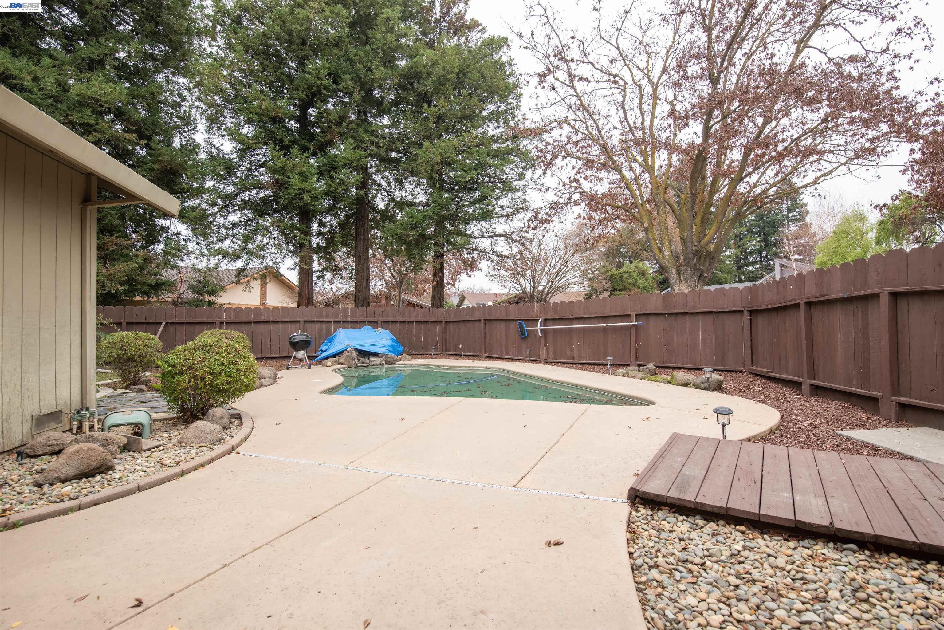 1336 Hidden Glen Dr, Modesto, CA 95355 photo 2