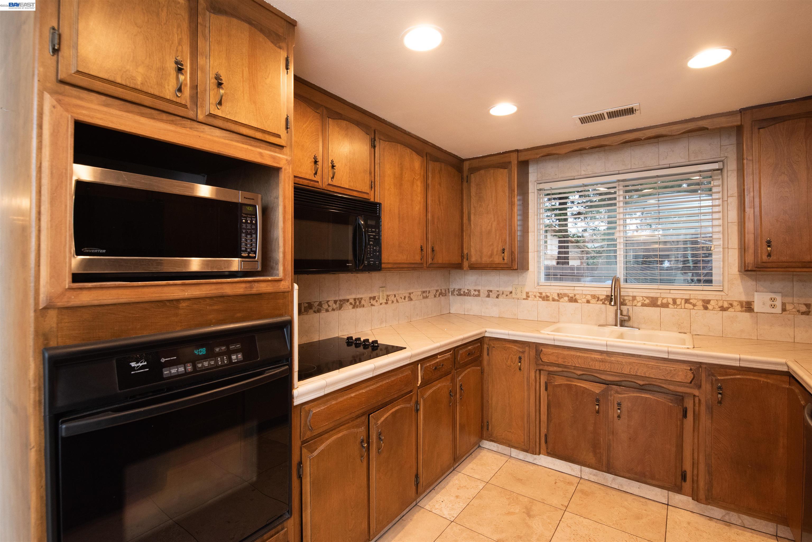 1336 Hidden Glen Dr, Modesto, CA 95355 photo 16