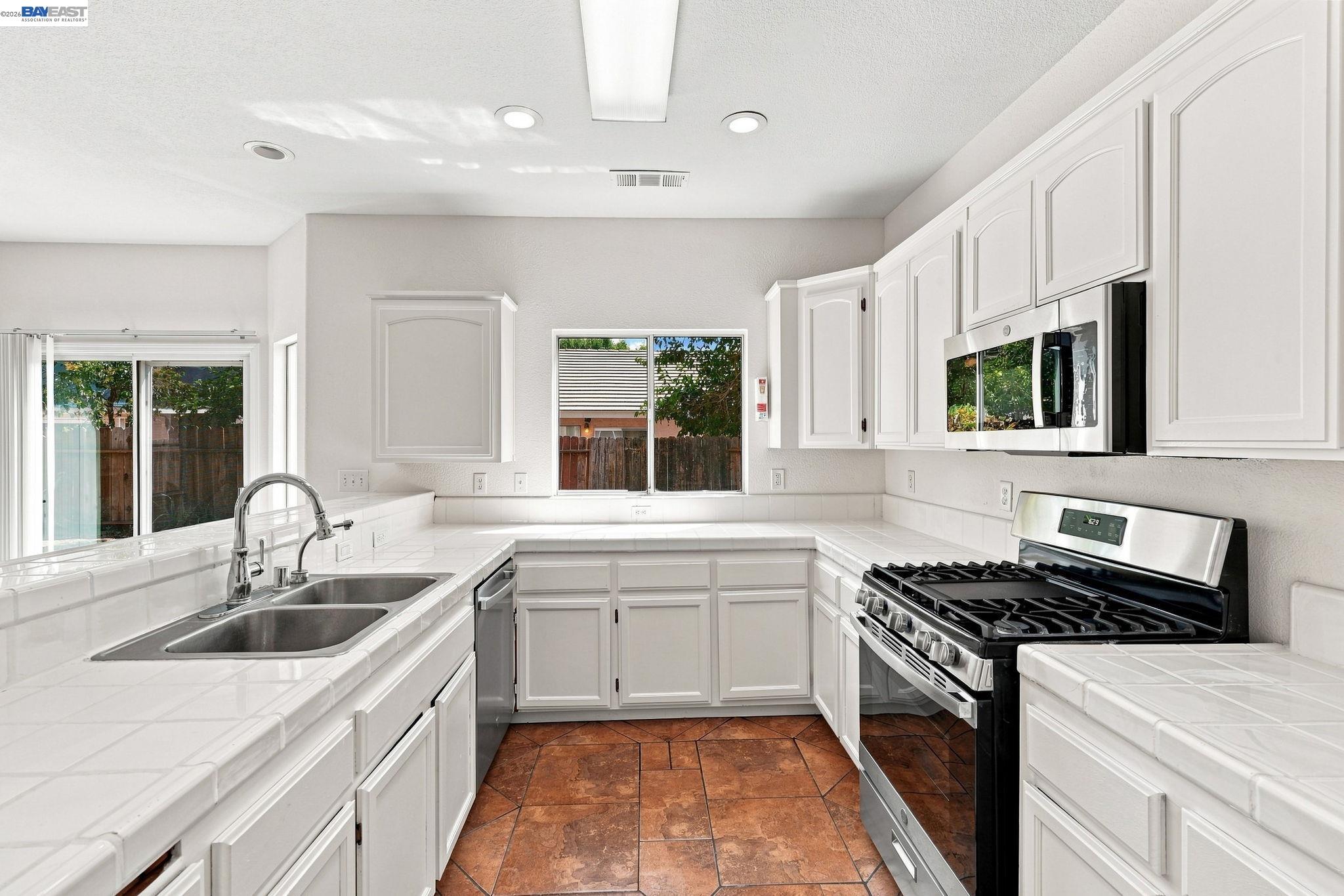 3276 Konig Ct, Stockton CA 95206 — photo 13