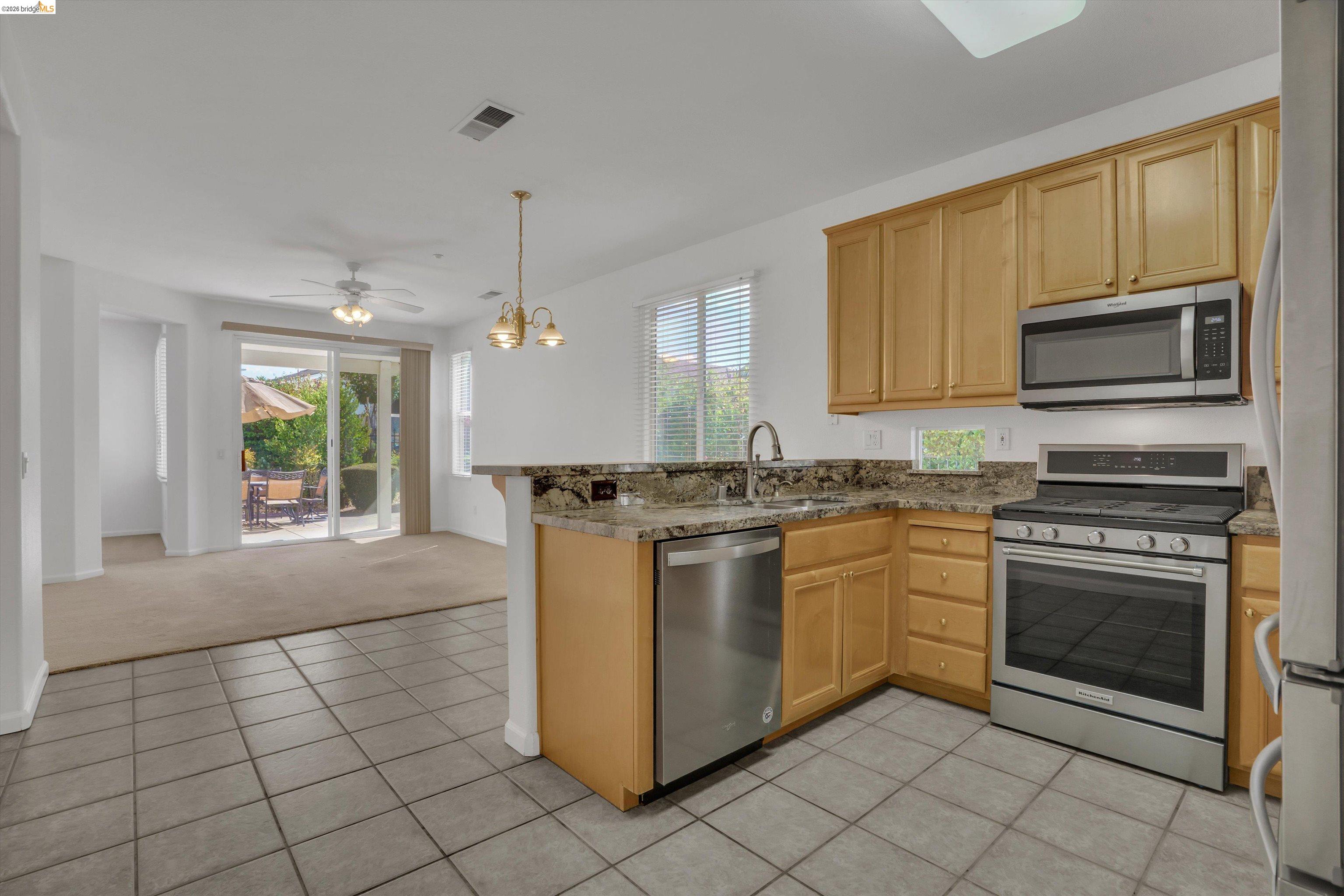 1852 Island Park Pl, Brentwood CA 94513 — photo 9