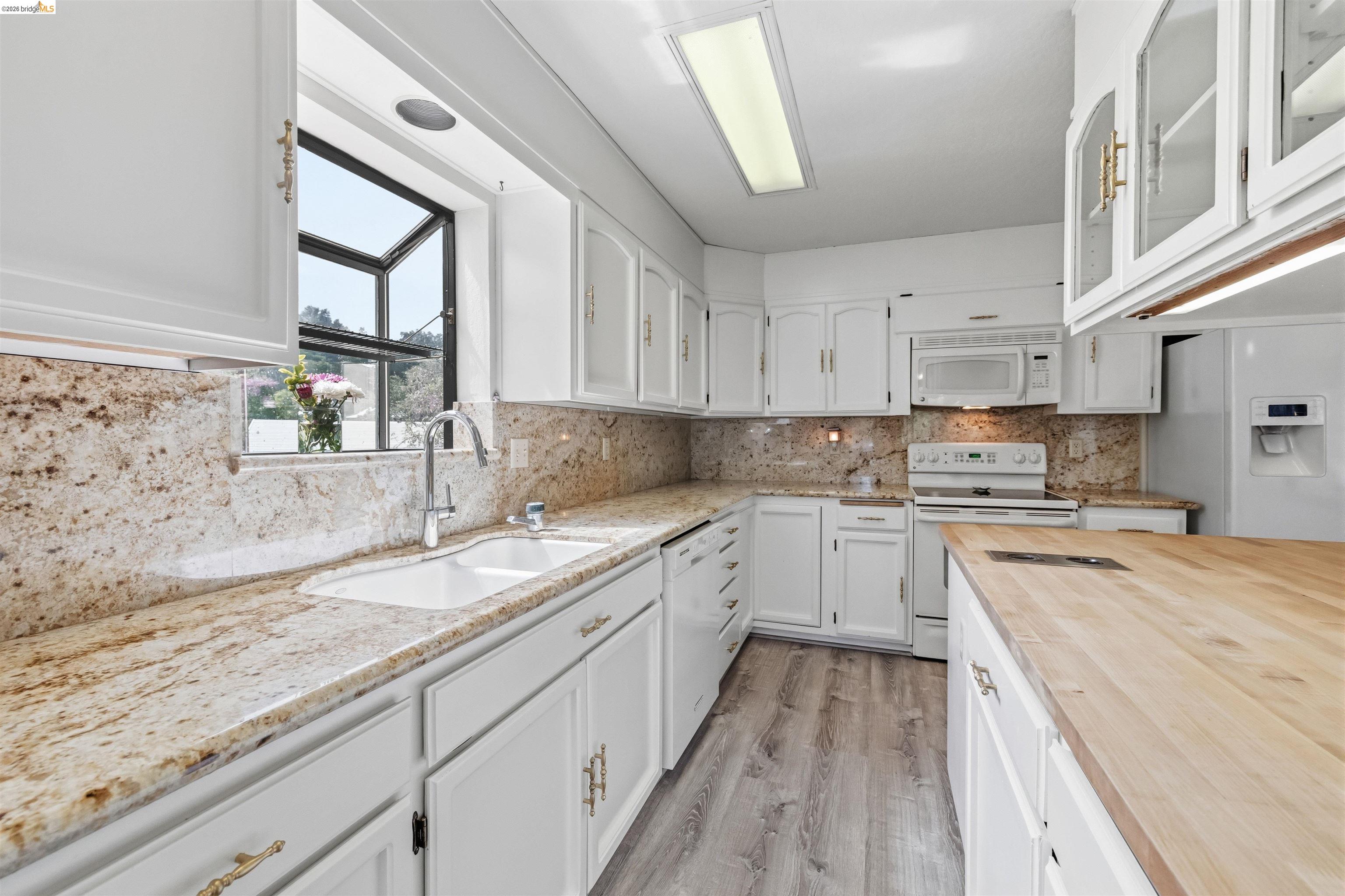 1240 Suzanne Dr, Angels Camp CA 95222 — photo 17