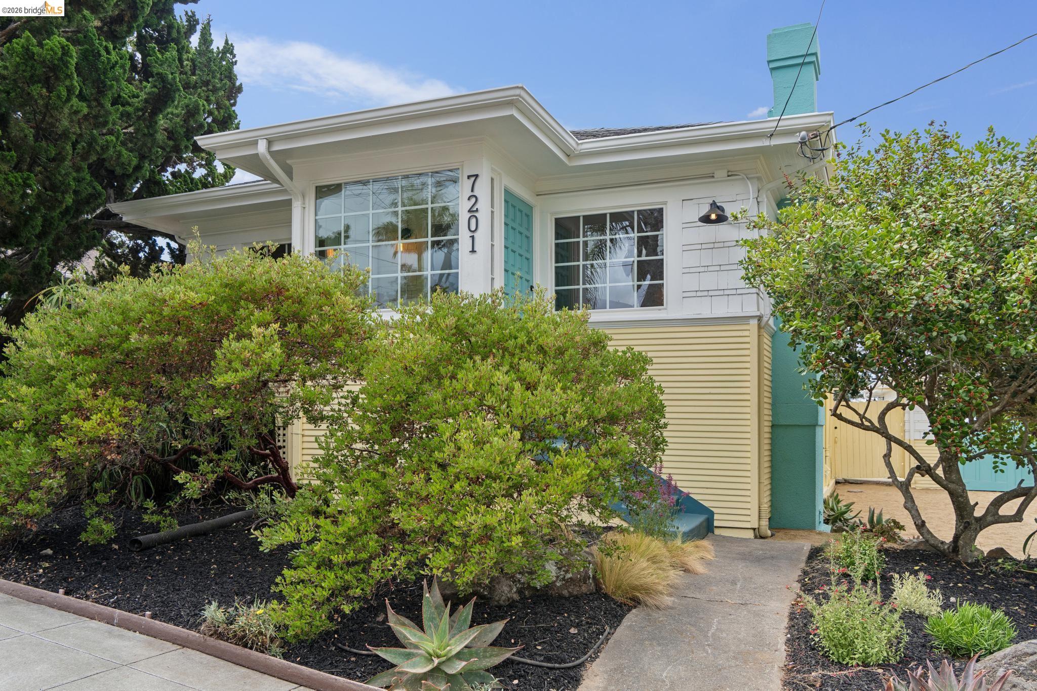 7201 Sunkist Dr, Oakland CA 94605 — photo 6