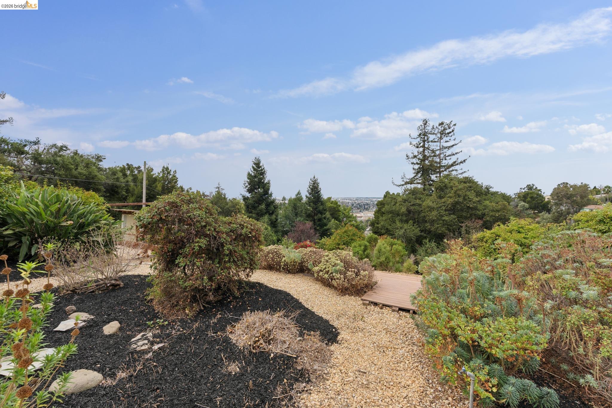 7201 Sunkist Dr, Oakland CA 94605 — photo 63