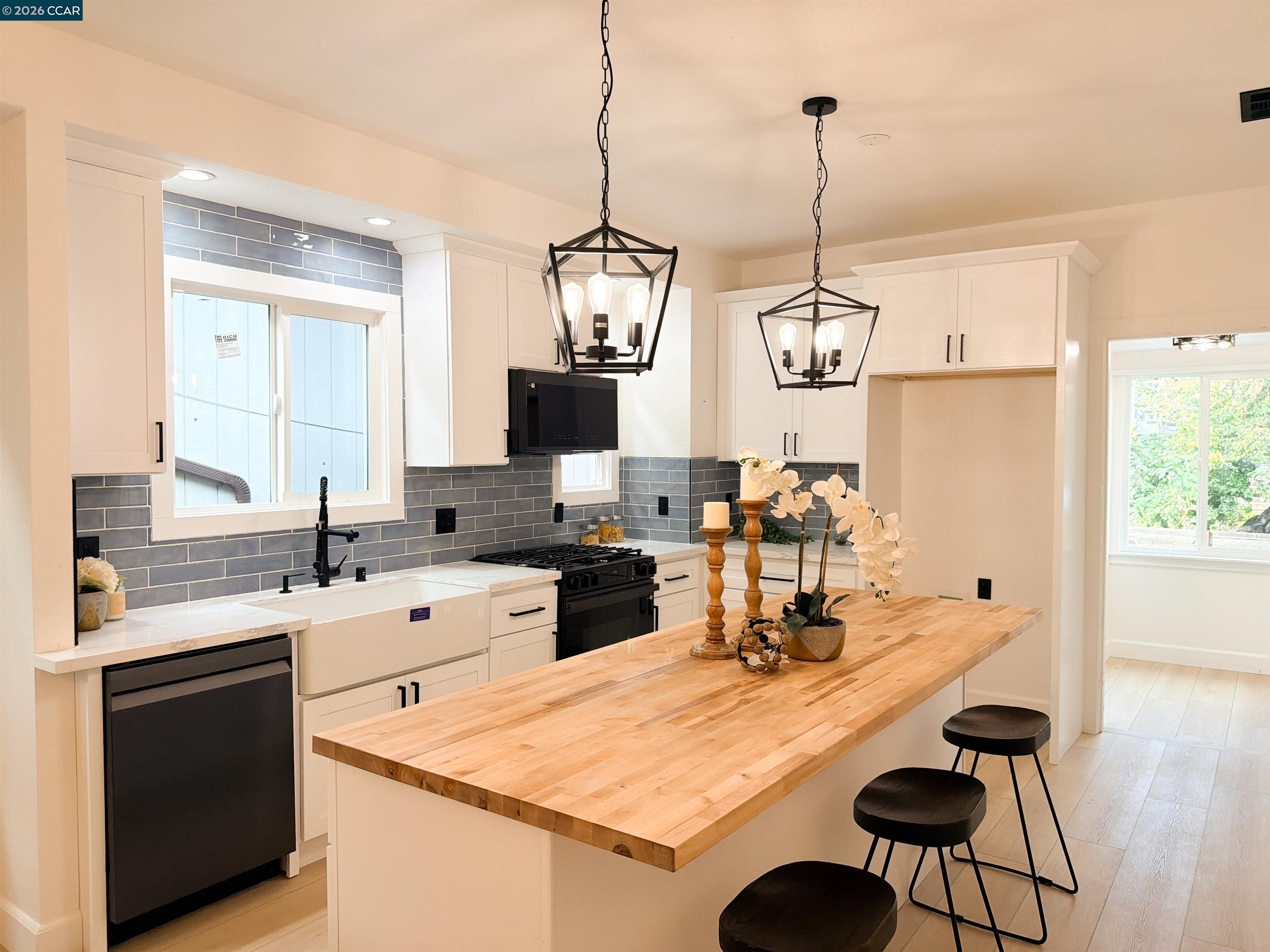 1030 E 21St St, Oakland CA 94606 — photo 14
