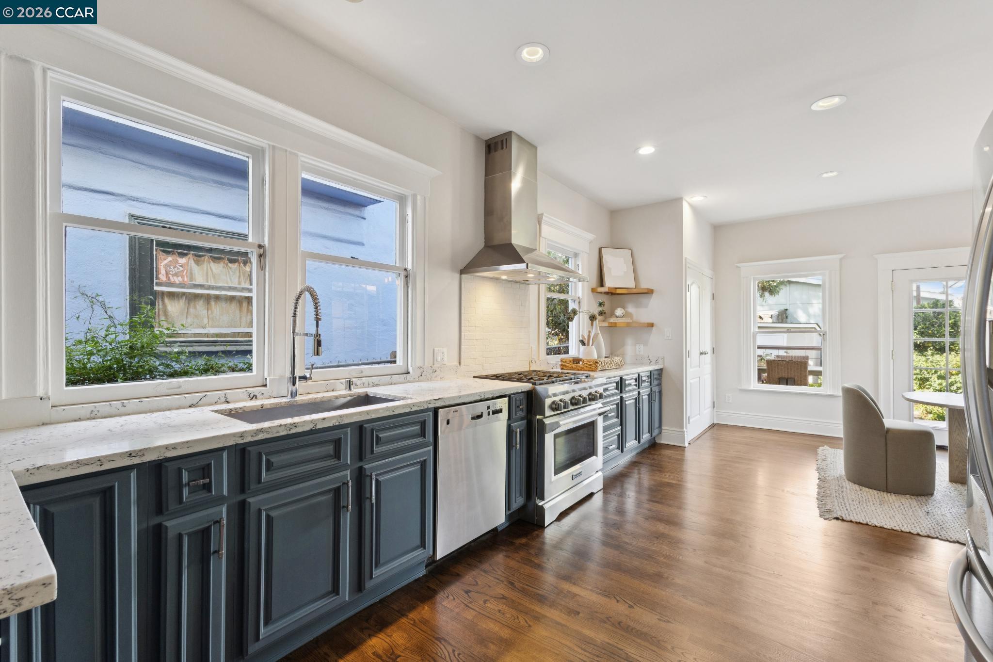 702 33Rd St, Oakland CA 94609 — photo 24
