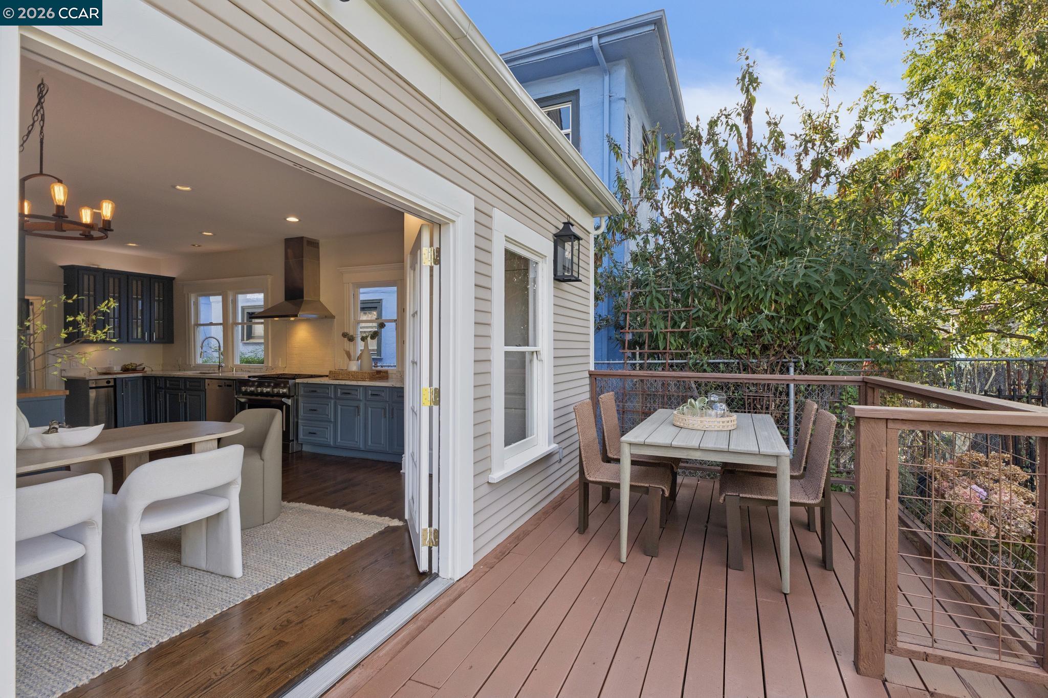 702 33Rd St, Oakland CA 94609 — photo 35