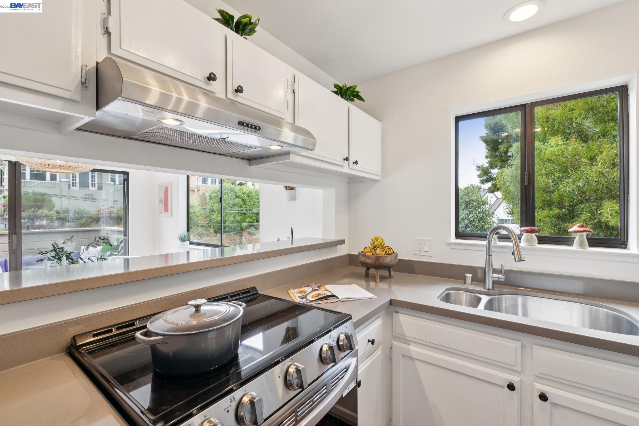 819 E 28TH ST, Oakland CA 94610 — photo 12