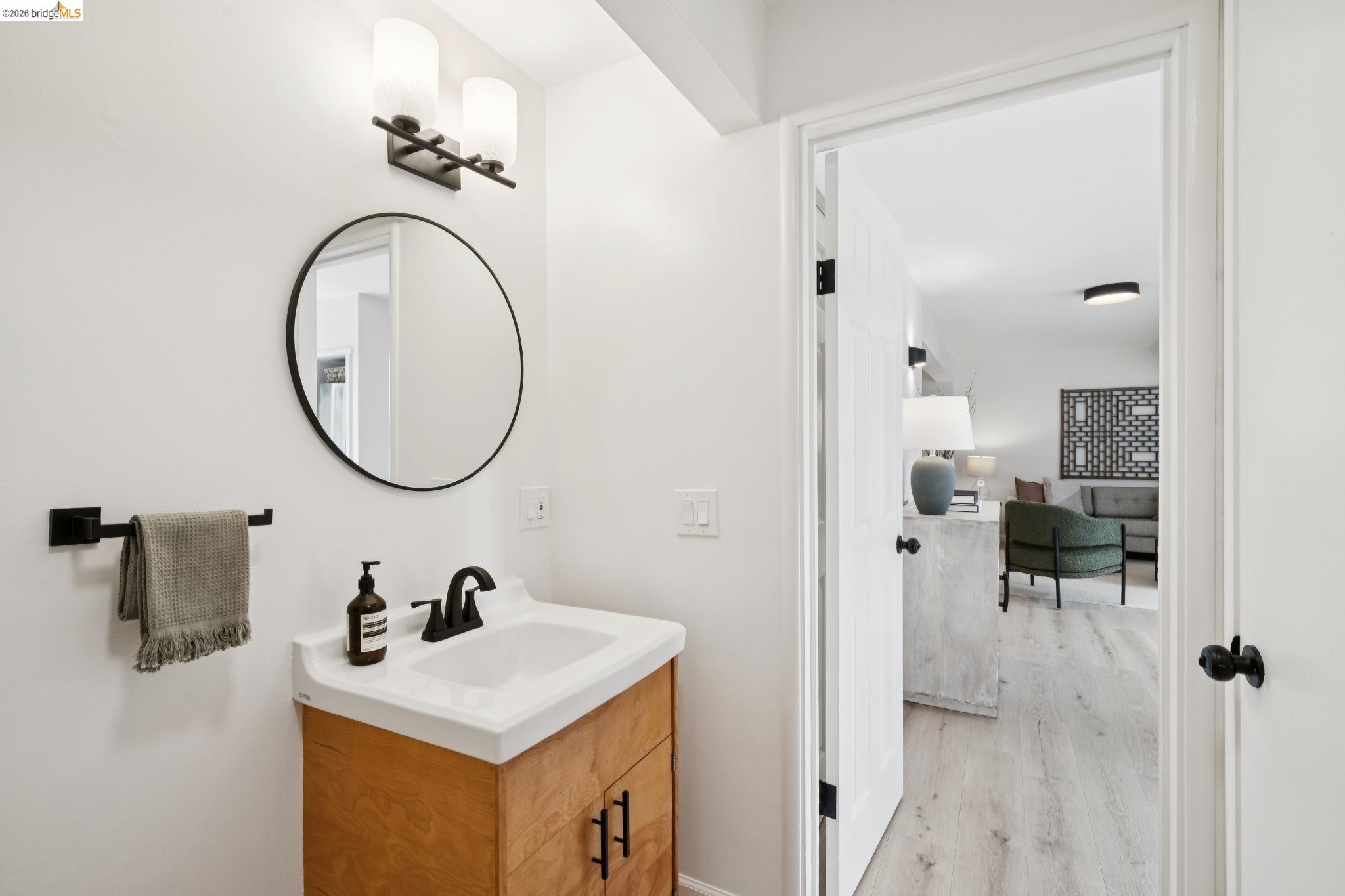 4325 Mountain View, Oakland CA 94605 — photo 39