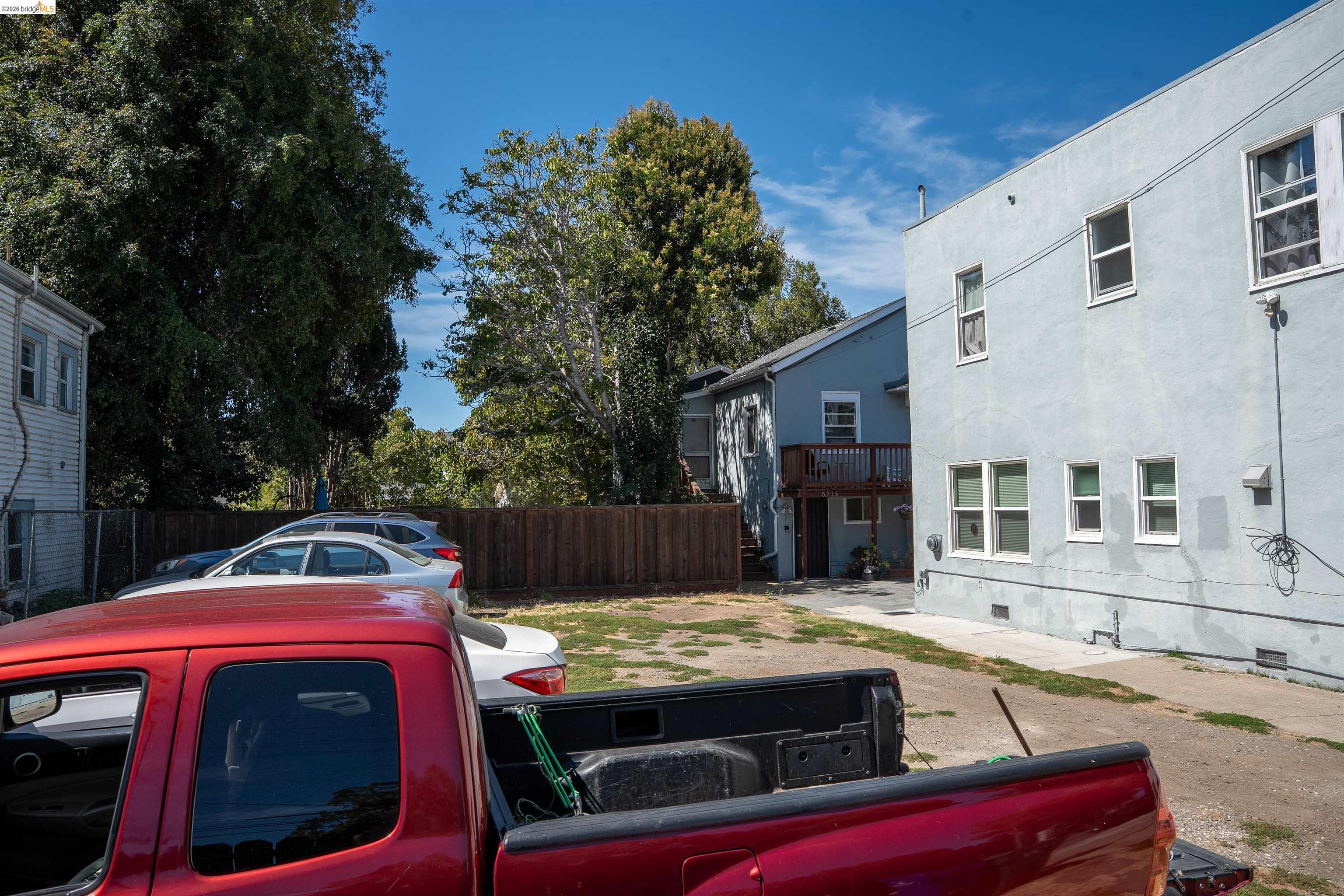 5719 Shattuck Ave, Oakland CA 94609 — photo 11