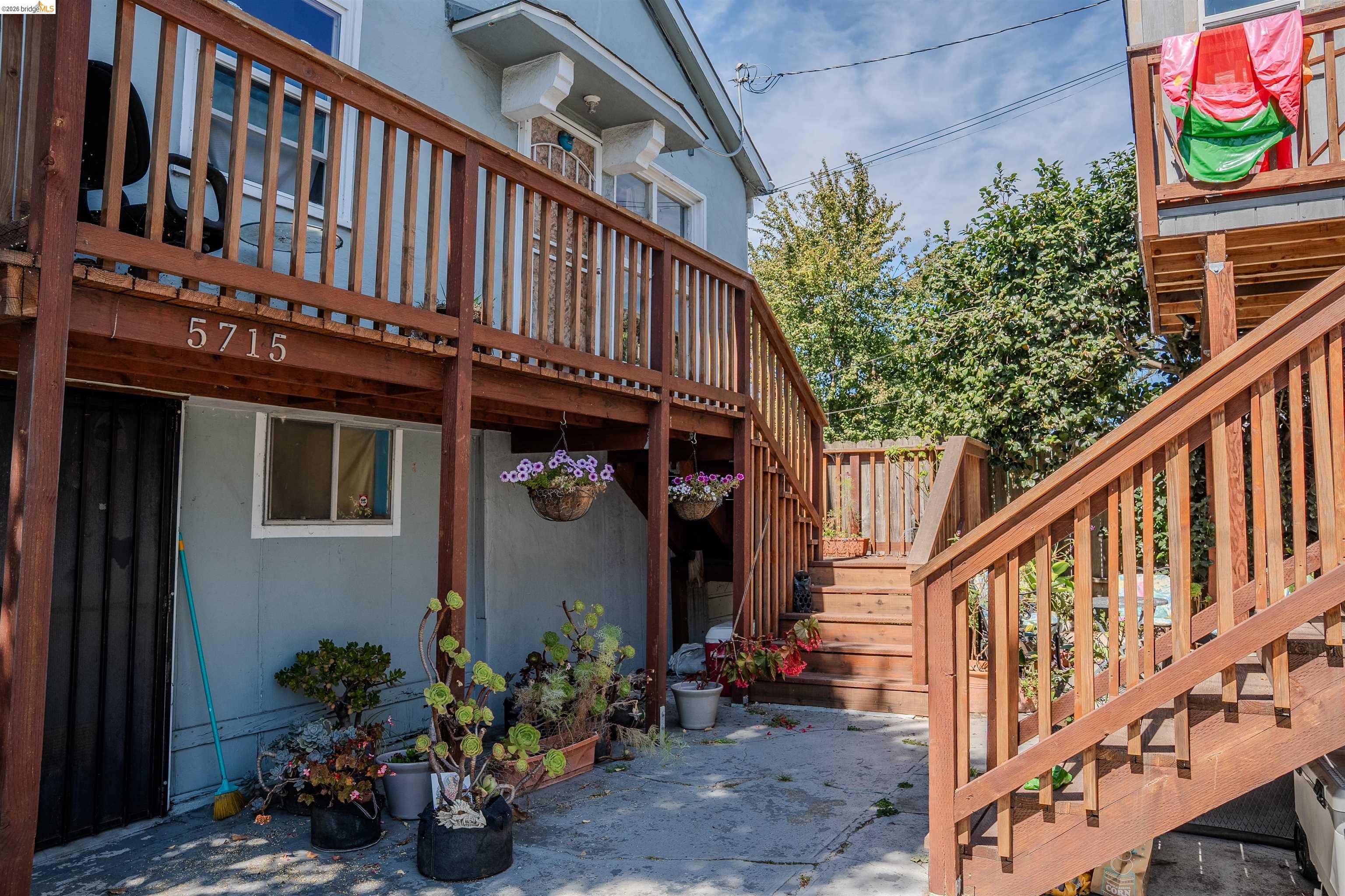 5719 Shattuck Ave, Oakland CA 94609 — photo 9