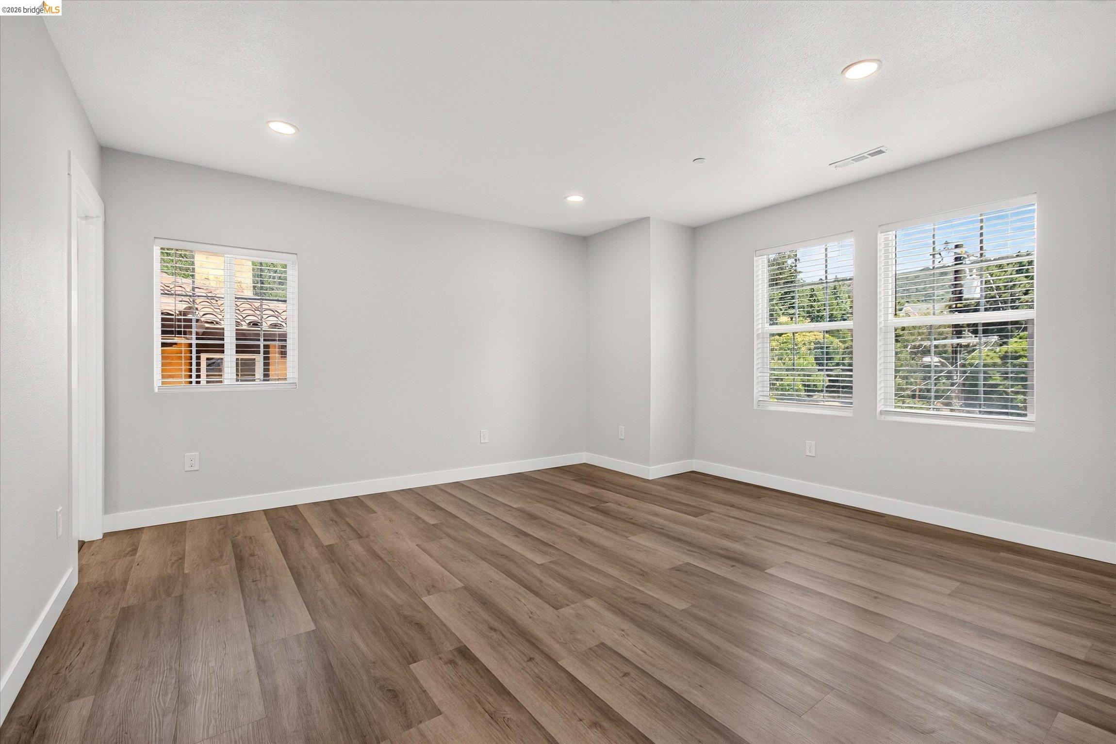 6105 Oakdale Ave, Oakland CA 94605 — photo 12