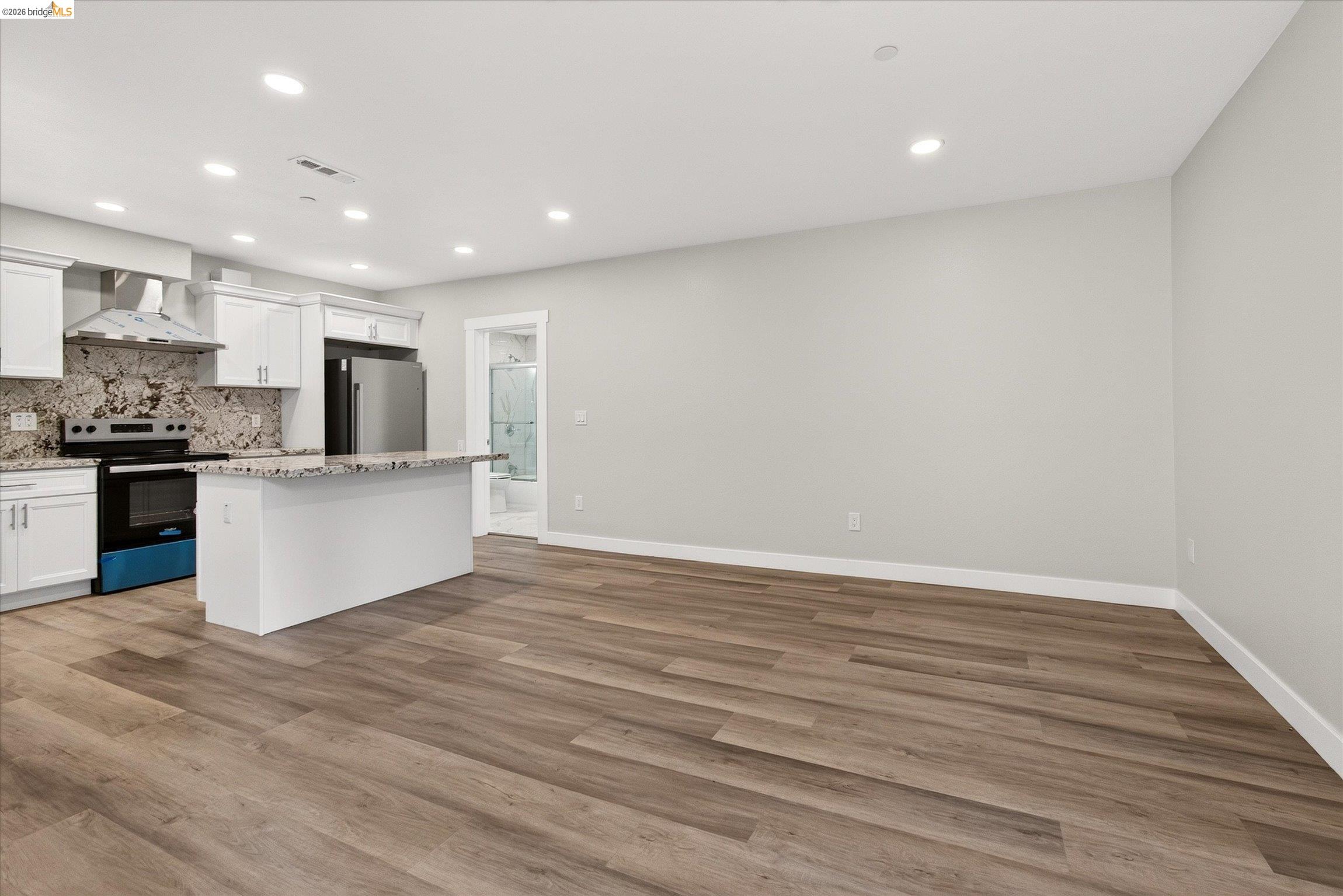 6105 Oakdale Ave, Oakland CA 94605 — photo 24