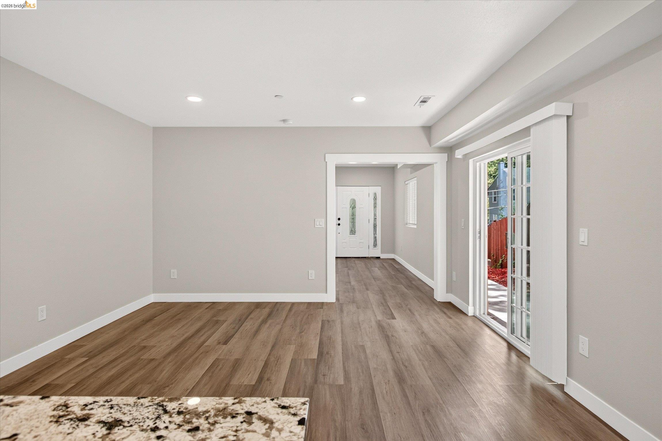 6105 Oakdale Ave, Oakland CA 94605 — photo 25