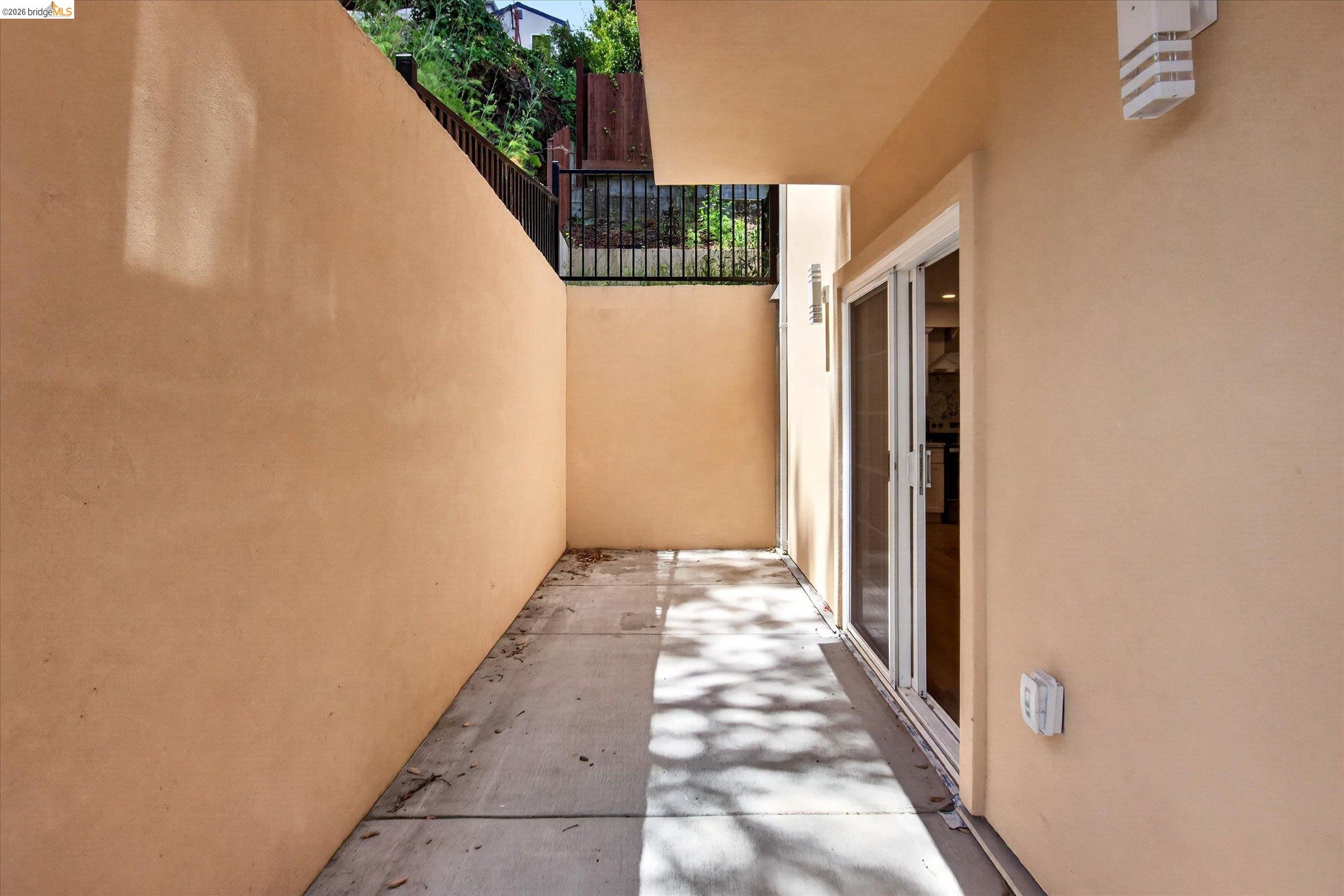 6105 Oakdale Ave, Oakland CA 94605 — photo 26