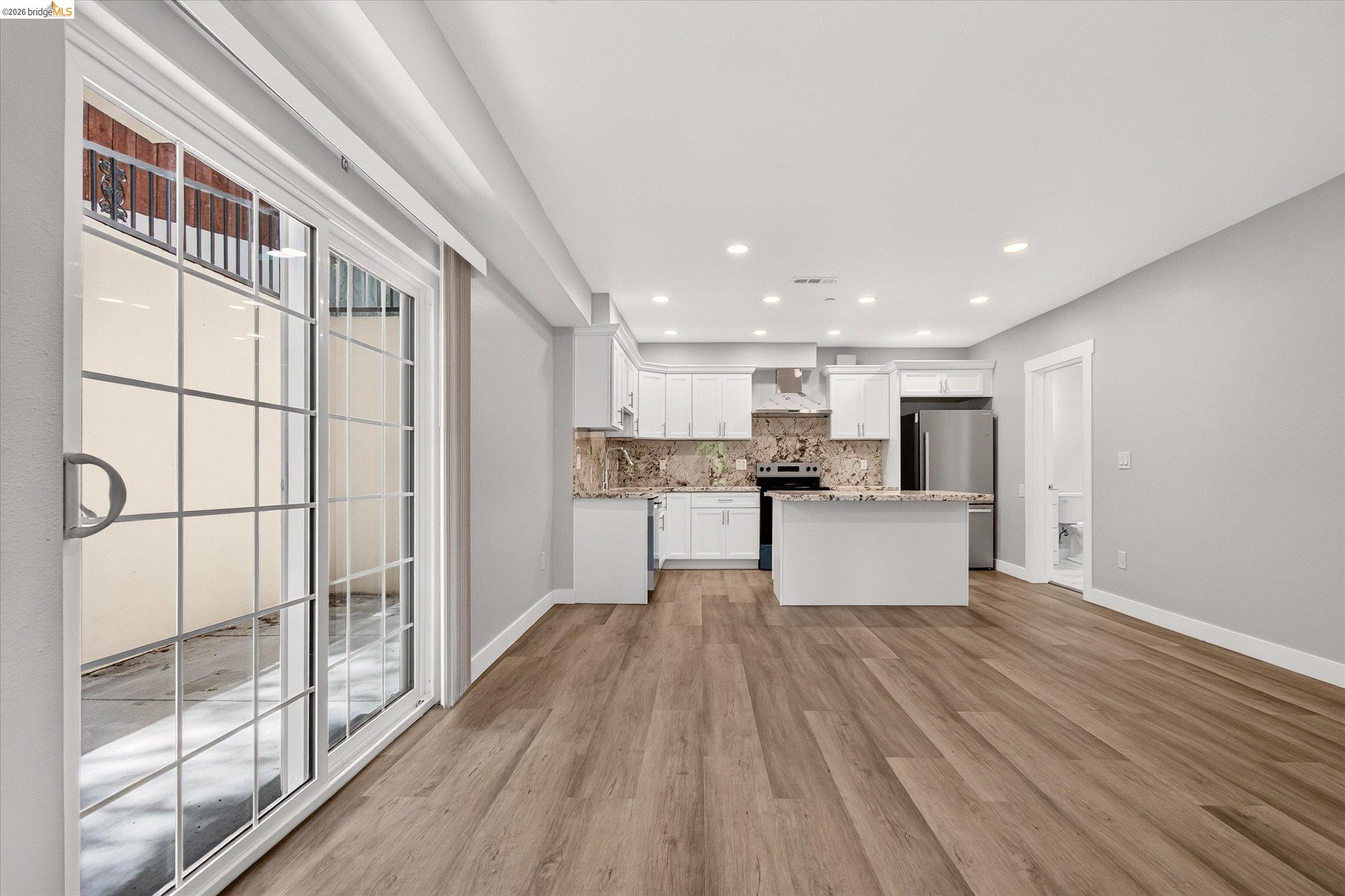 6105 Oakdale Ave, Oakland CA 94605 — photo 30