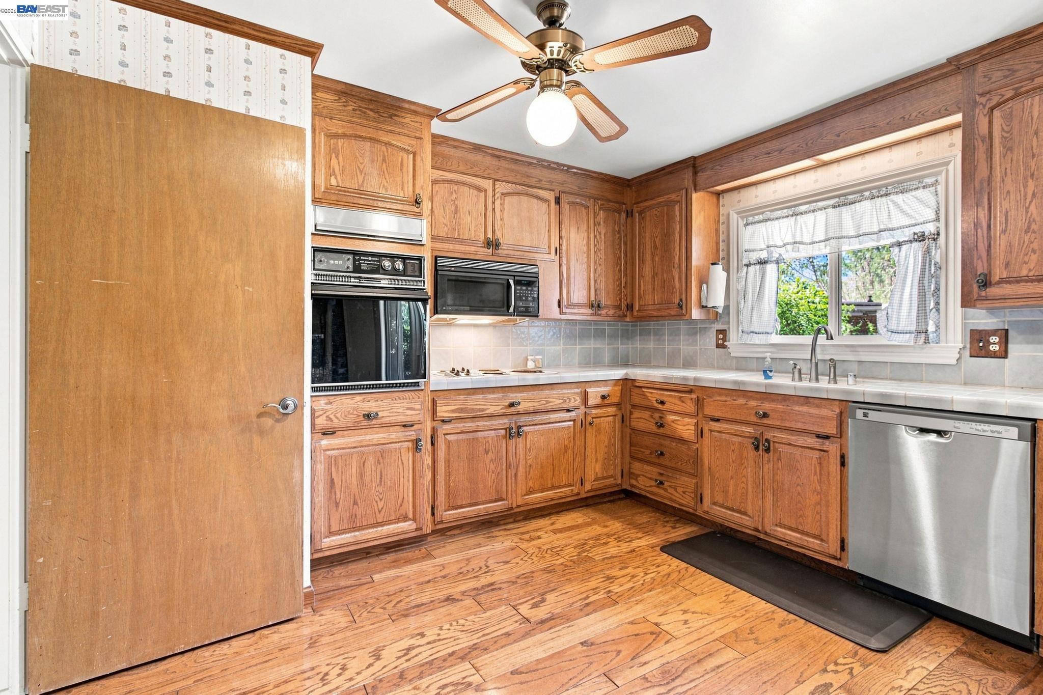 1064 Batavia Avenue, Livermore CA 94550 — photo 14