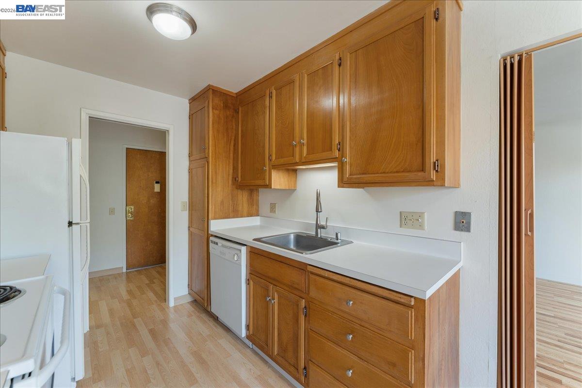 3768 Harrison St # 101, Oakland CA 94611 — photo 11