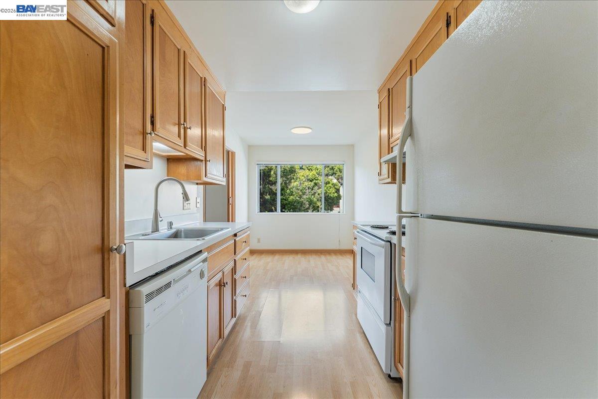 3768 Harrison St # 101, Oakland CA 94611 — photo 12