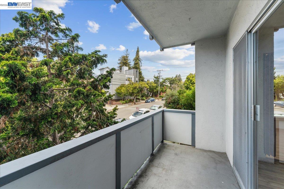 3768 Harrison St # 101, Oakland CA 94611 — photo 17