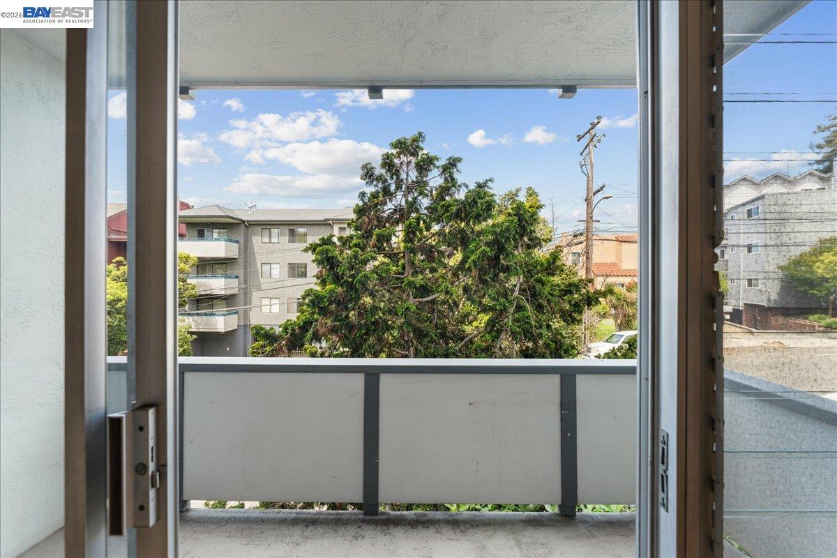 3768 Harrison St # 101, Oakland CA 94611 — photo 18
