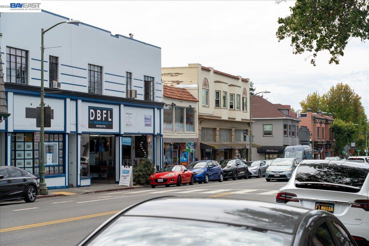 3768 Harrison St # 101, Oakland CA 94611 — photo 38