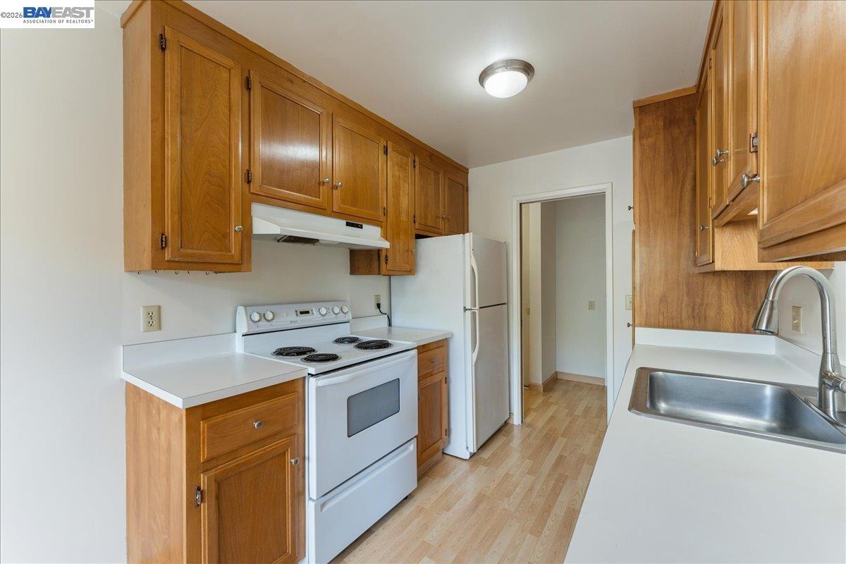 3768 Harrison St # 101, Oakland CA 94611 — photo 10