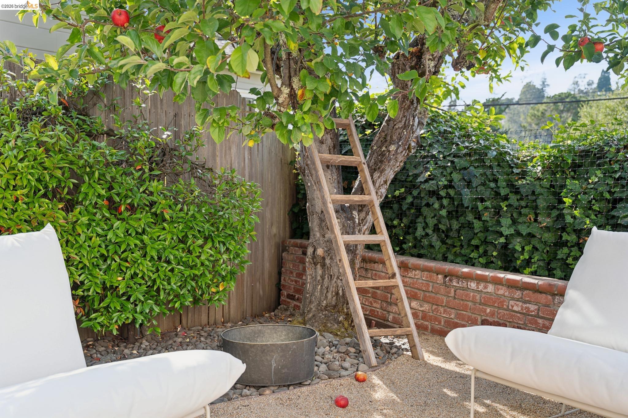 6200 Aspinwall Rd, Oakland CA 94611 — photo 40