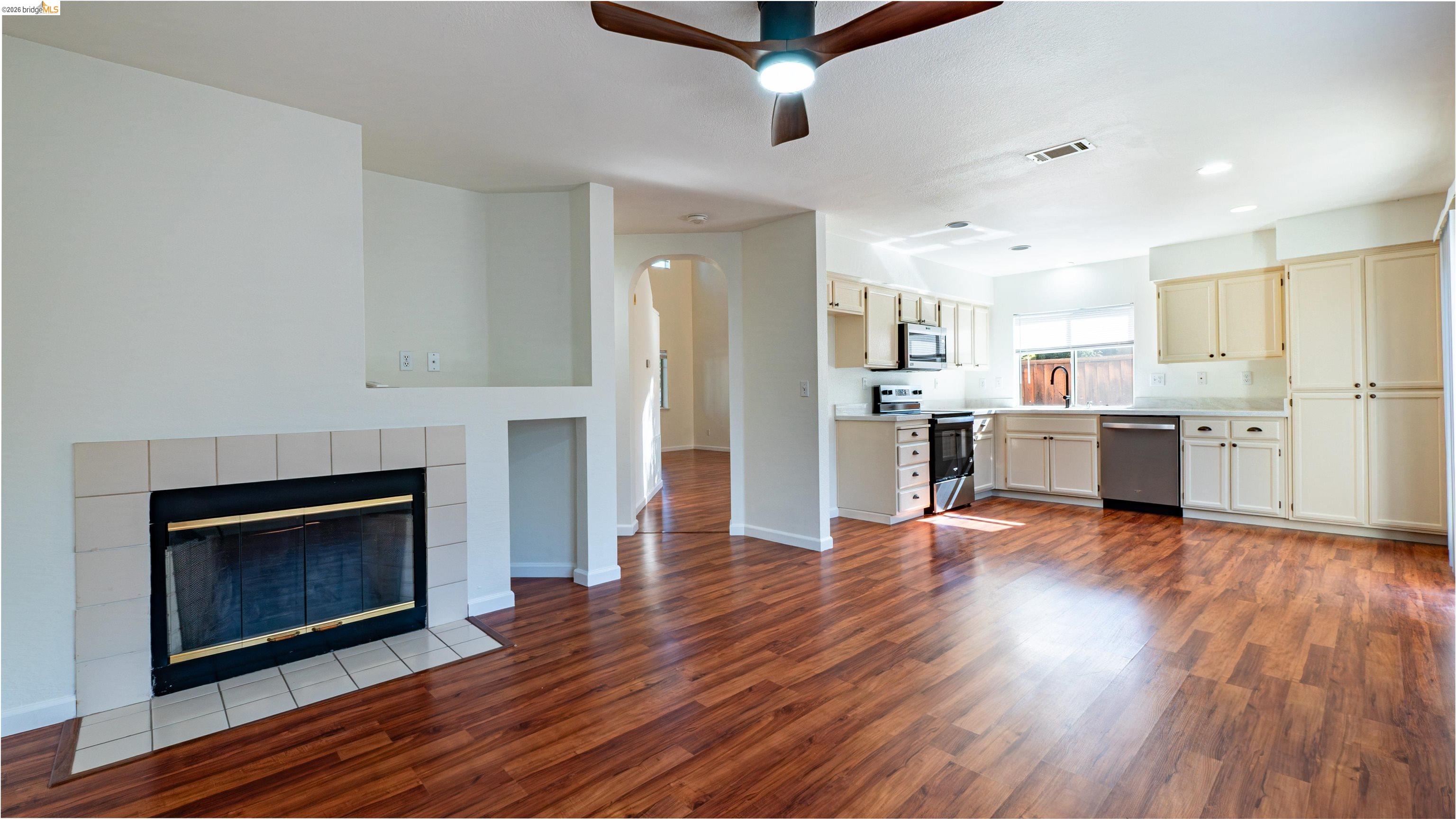 1548 Freed Cir, Pittsburg CA 94565 — photo 12