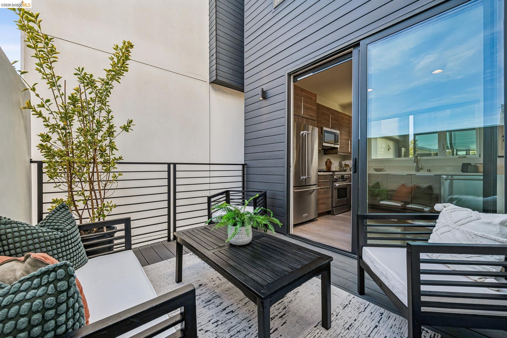 3235 B Louise St, Oakland CA 94608 — photo 27