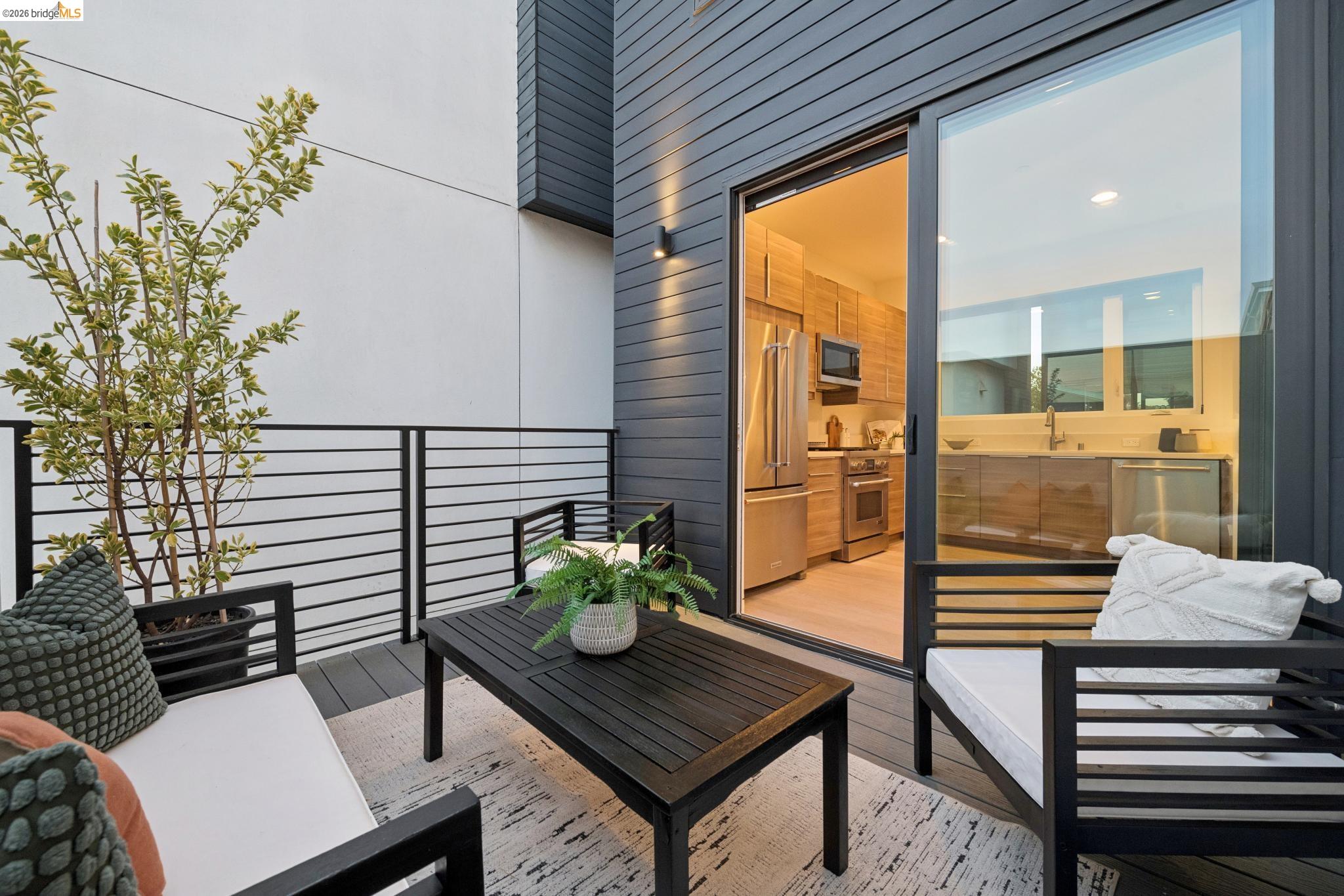 3235 B Louise St, Oakland CA 94608 — photo 28