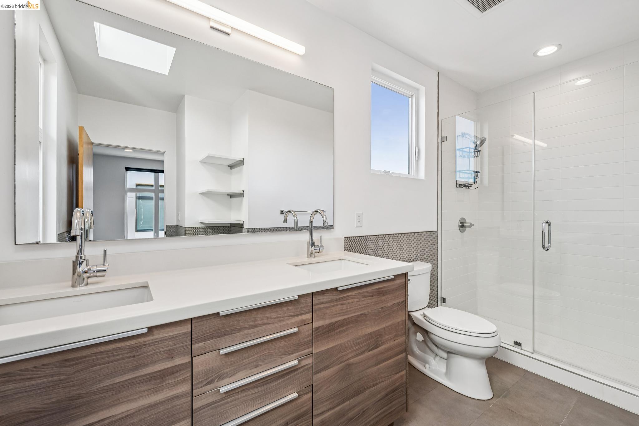 3235 B Louise St, Oakland CA 94608 — photo 37