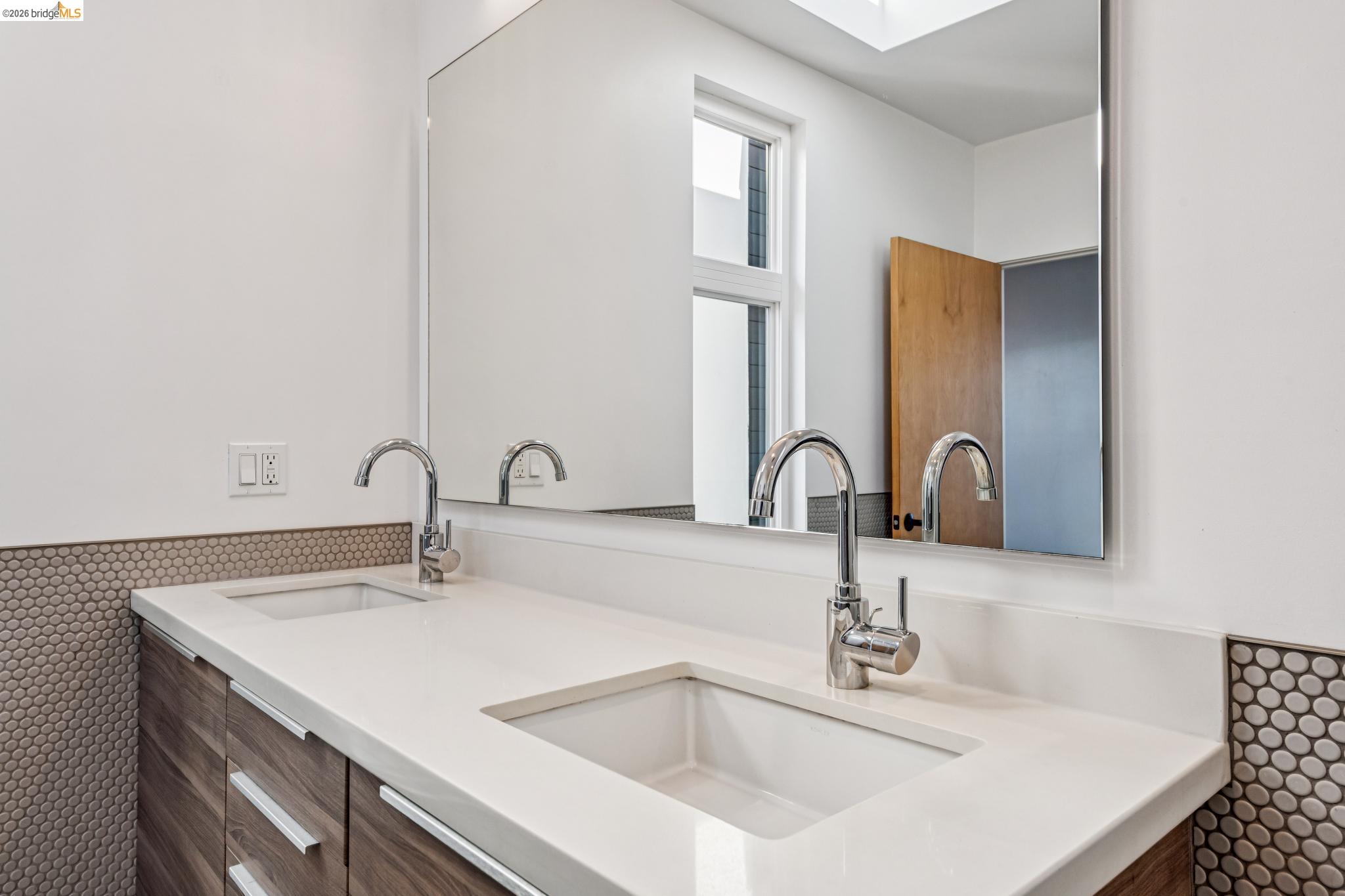 3235 B Louise St, Oakland CA 94608 — photo 38