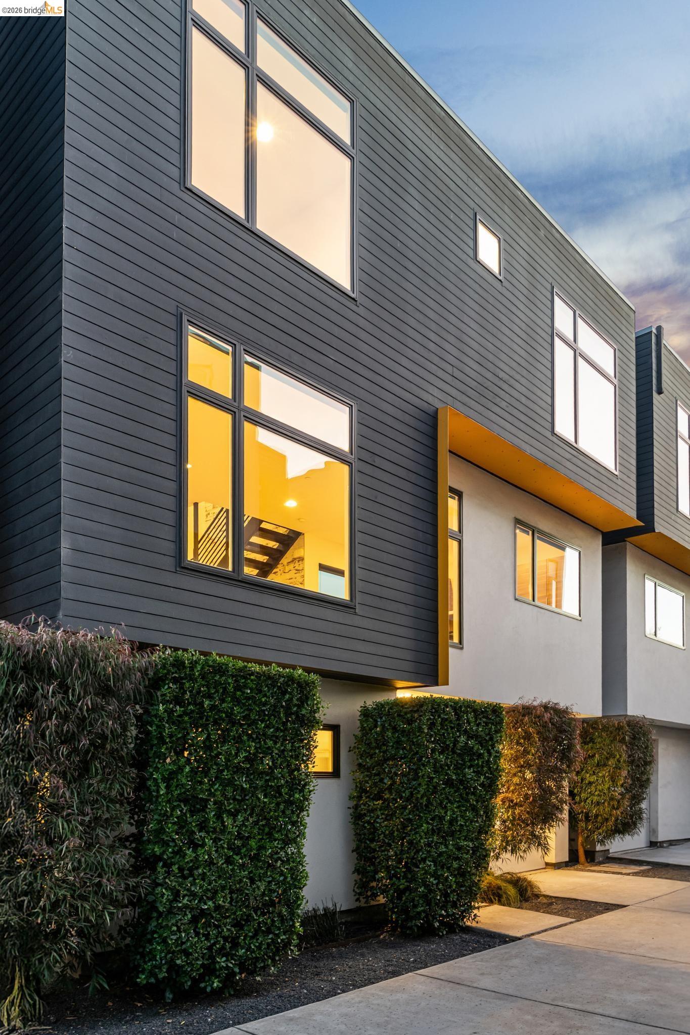 3235 B Louise St, Oakland CA 94608 — photo 45
