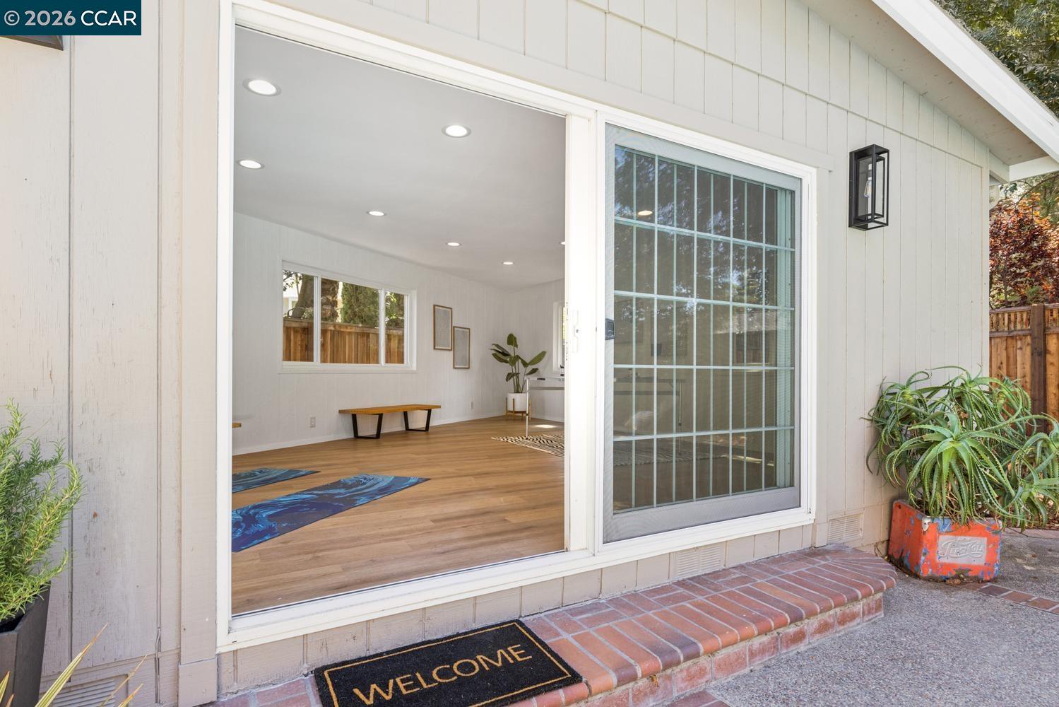 933 Brink Ct, Concord CA 94518 — photo 31