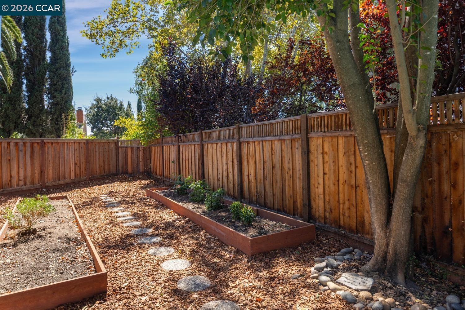 933 Brink Ct, Concord CA 94518 — photo 34
