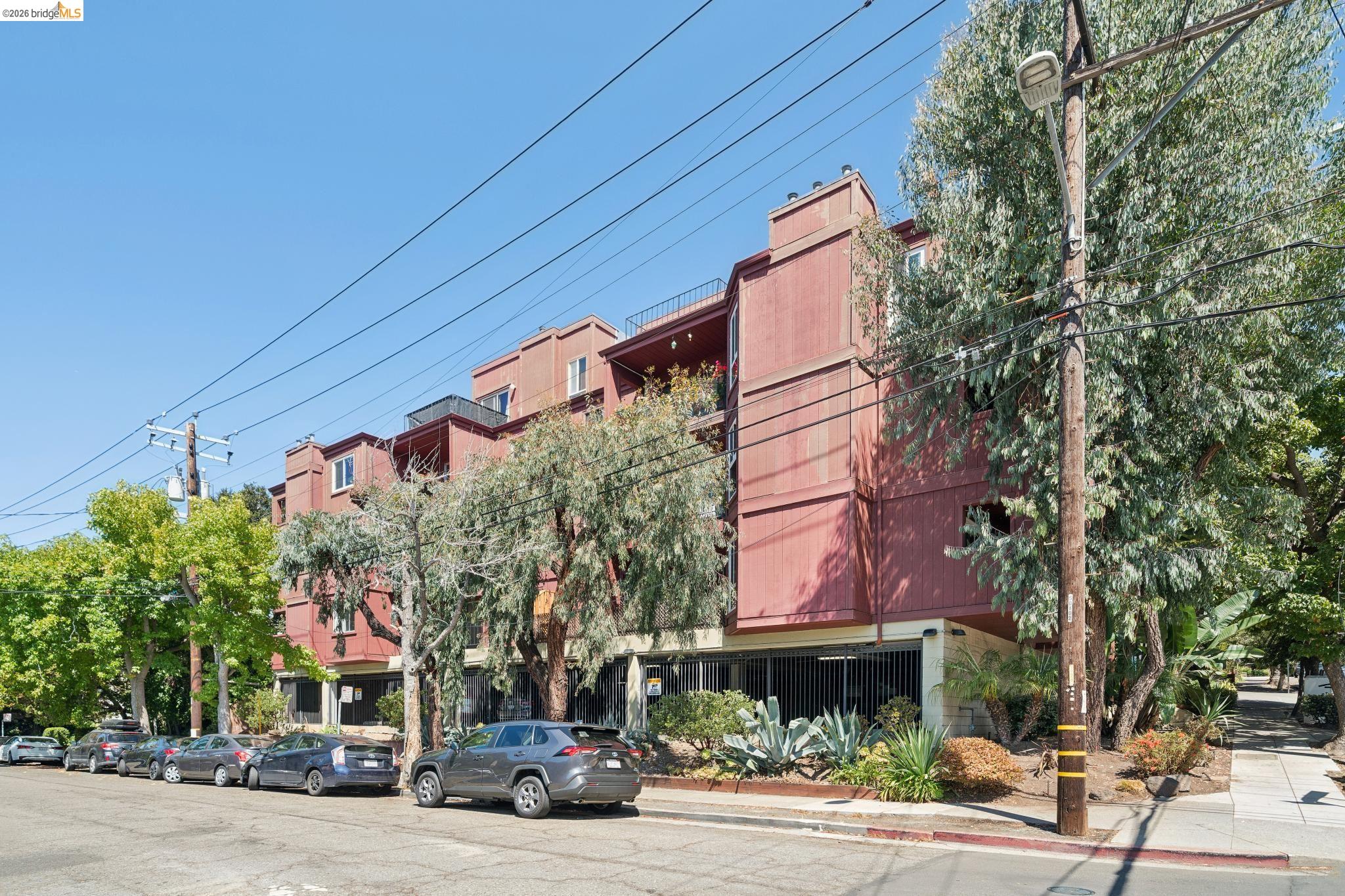 3751 Harrison St # 200, Oakland CA 94611 — photo 31