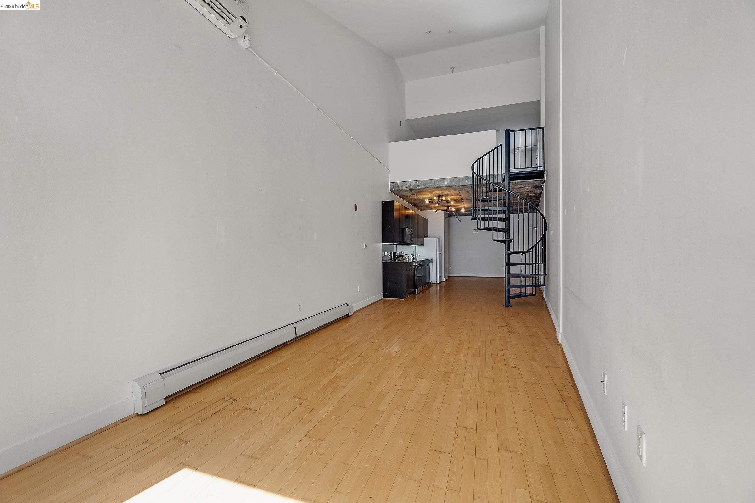311 Oak St 842