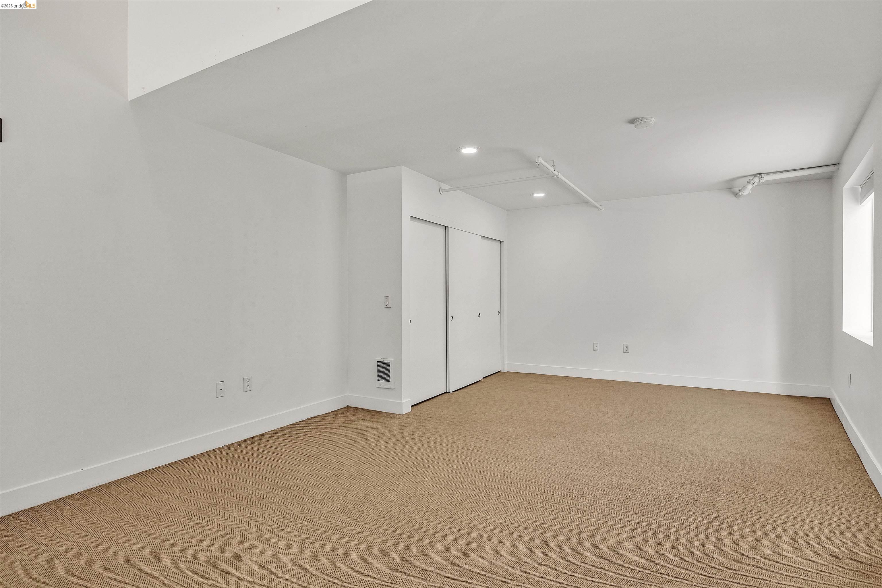 311 Oak St 842